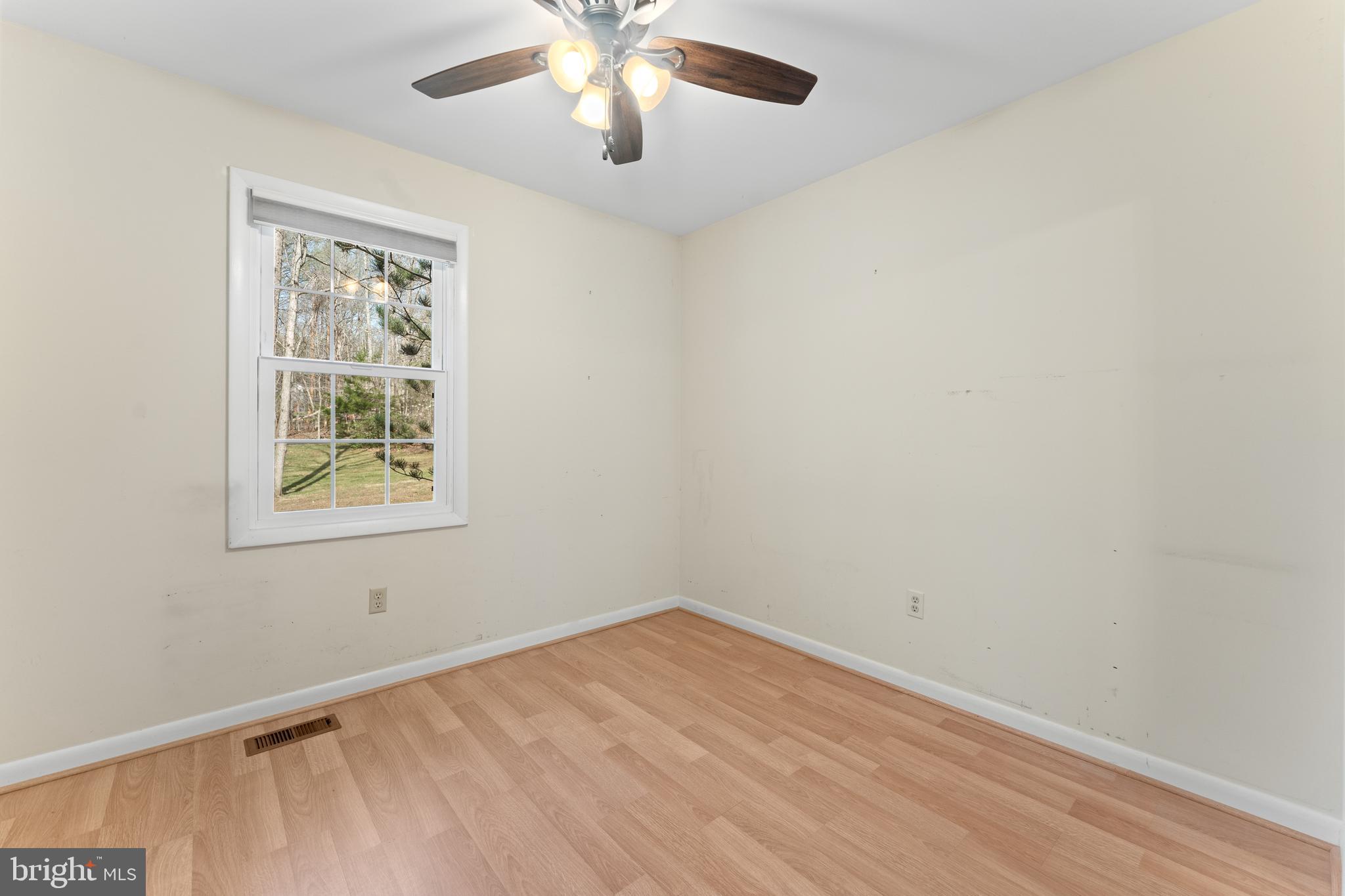 MOTTS RUN ESTATES - Residential