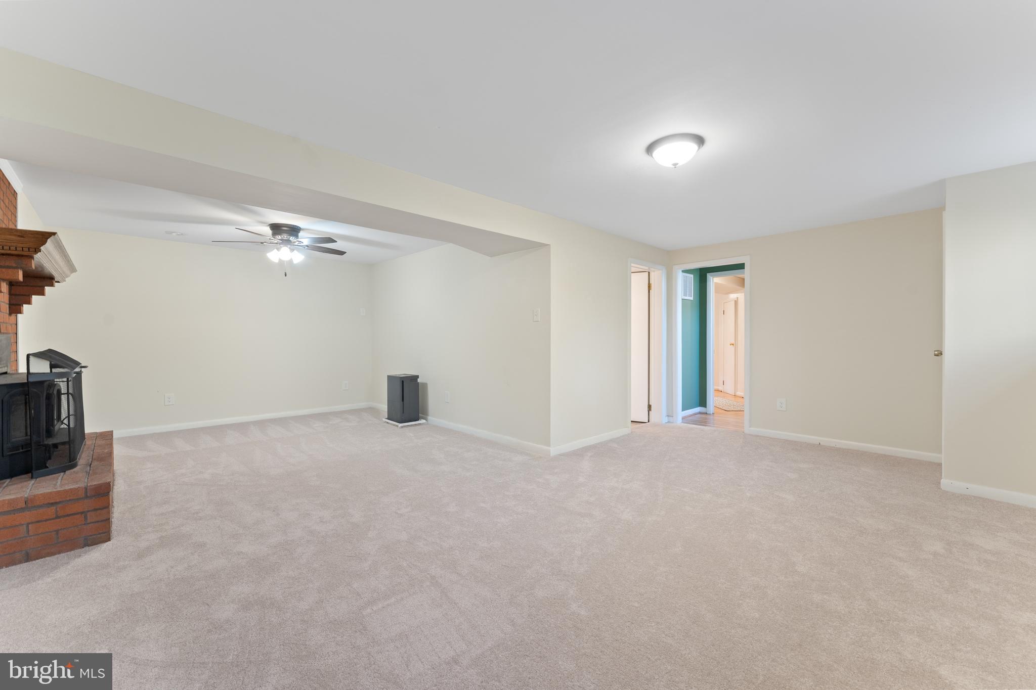 MOTTS RUN ESTATES - Residential