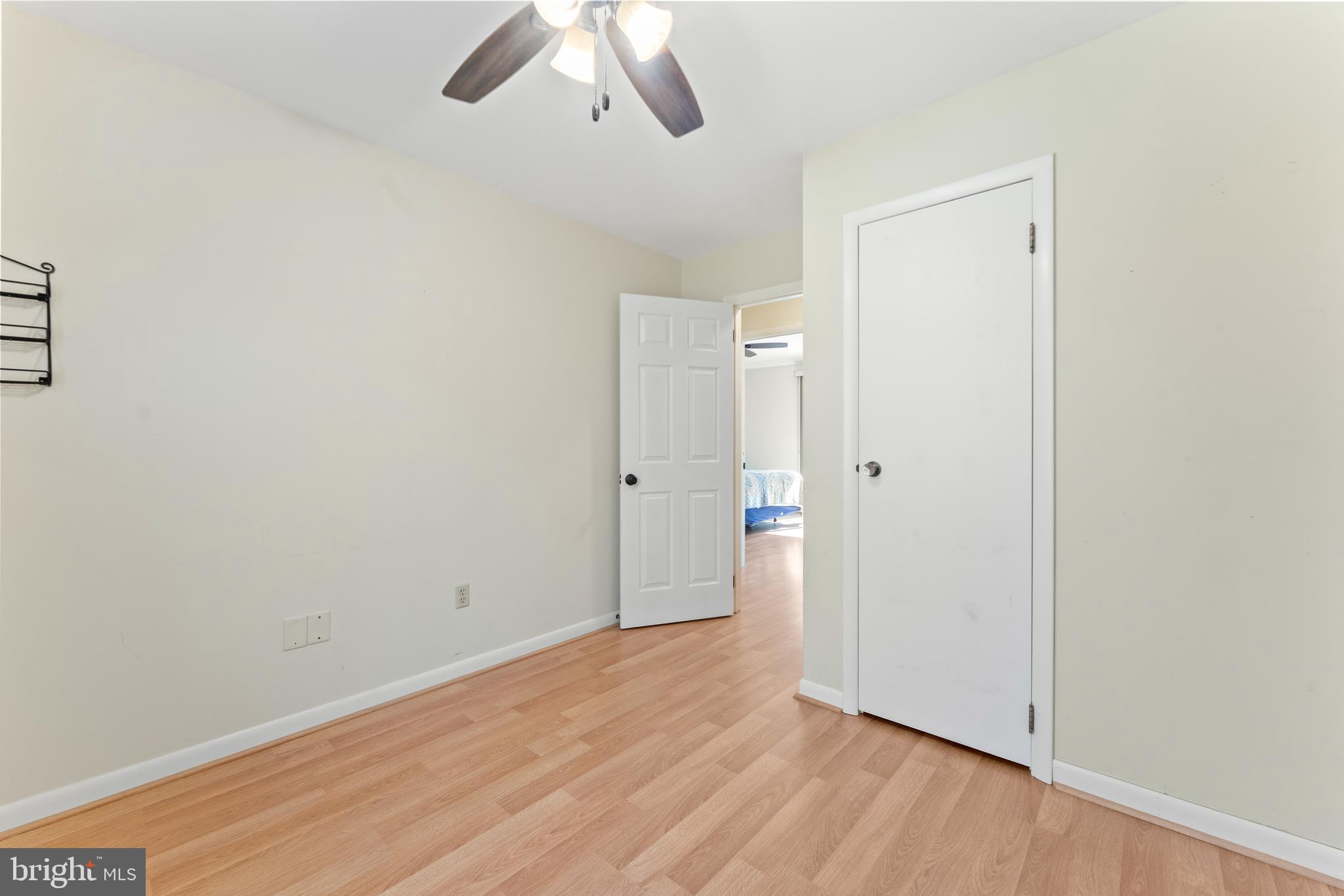 MOTTS RUN ESTATES - Residential