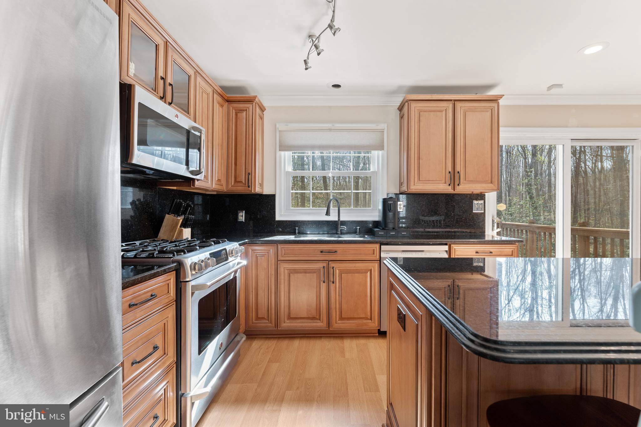 MOTTS RUN ESTATES - Residential