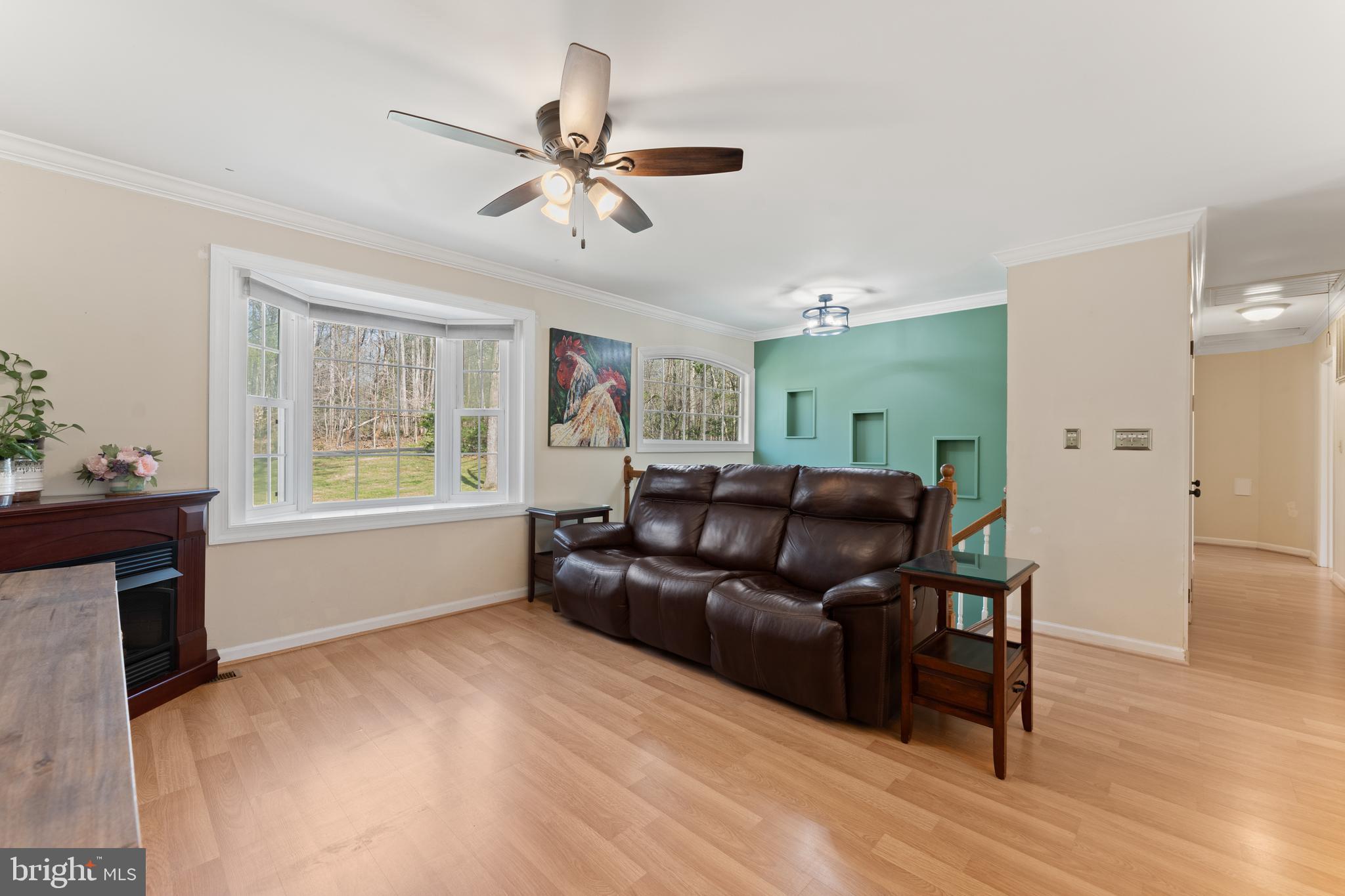 MOTTS RUN ESTATES - Residential