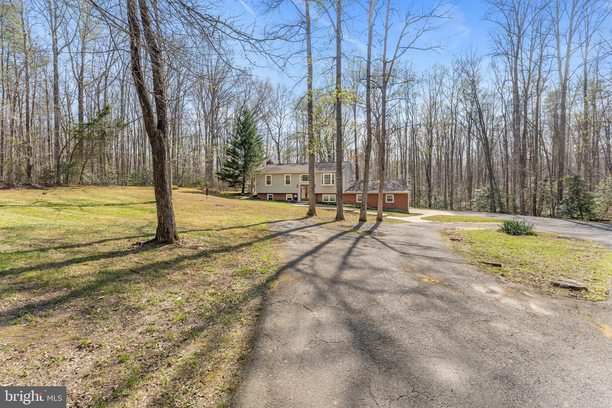 MOTTS RUN ESTATES - Residential