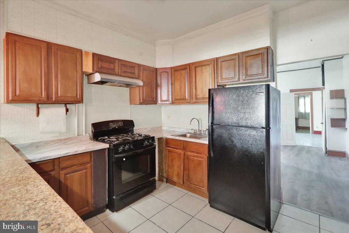 1129 GREENWICH STREET