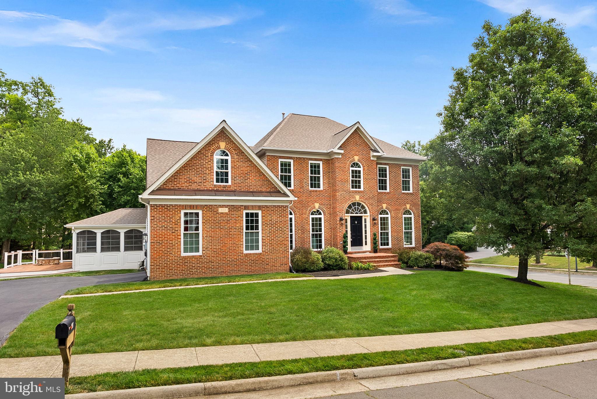 803 KENNETH PLACE SE