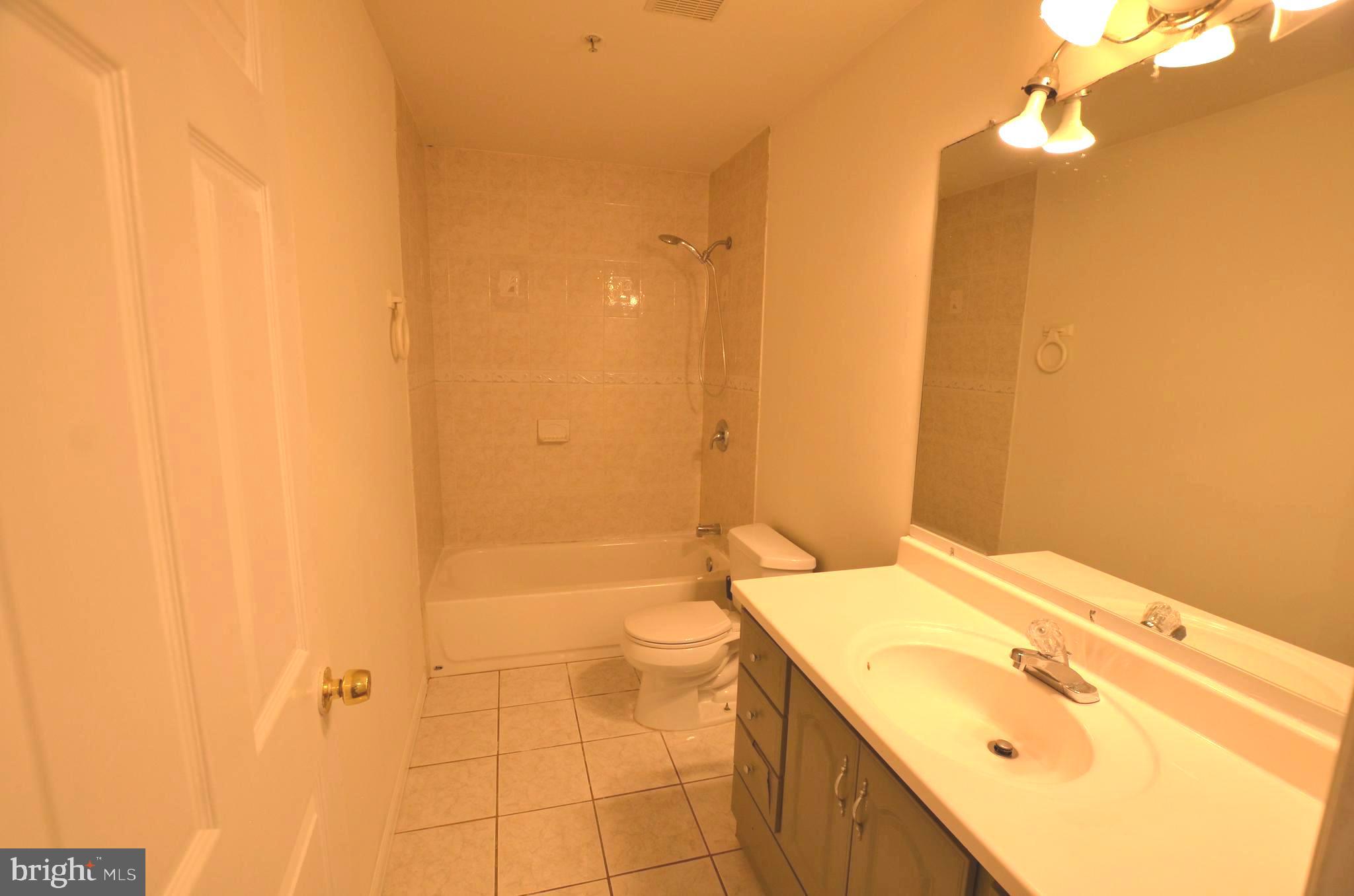 NORTH CROSSING - Residential Lease