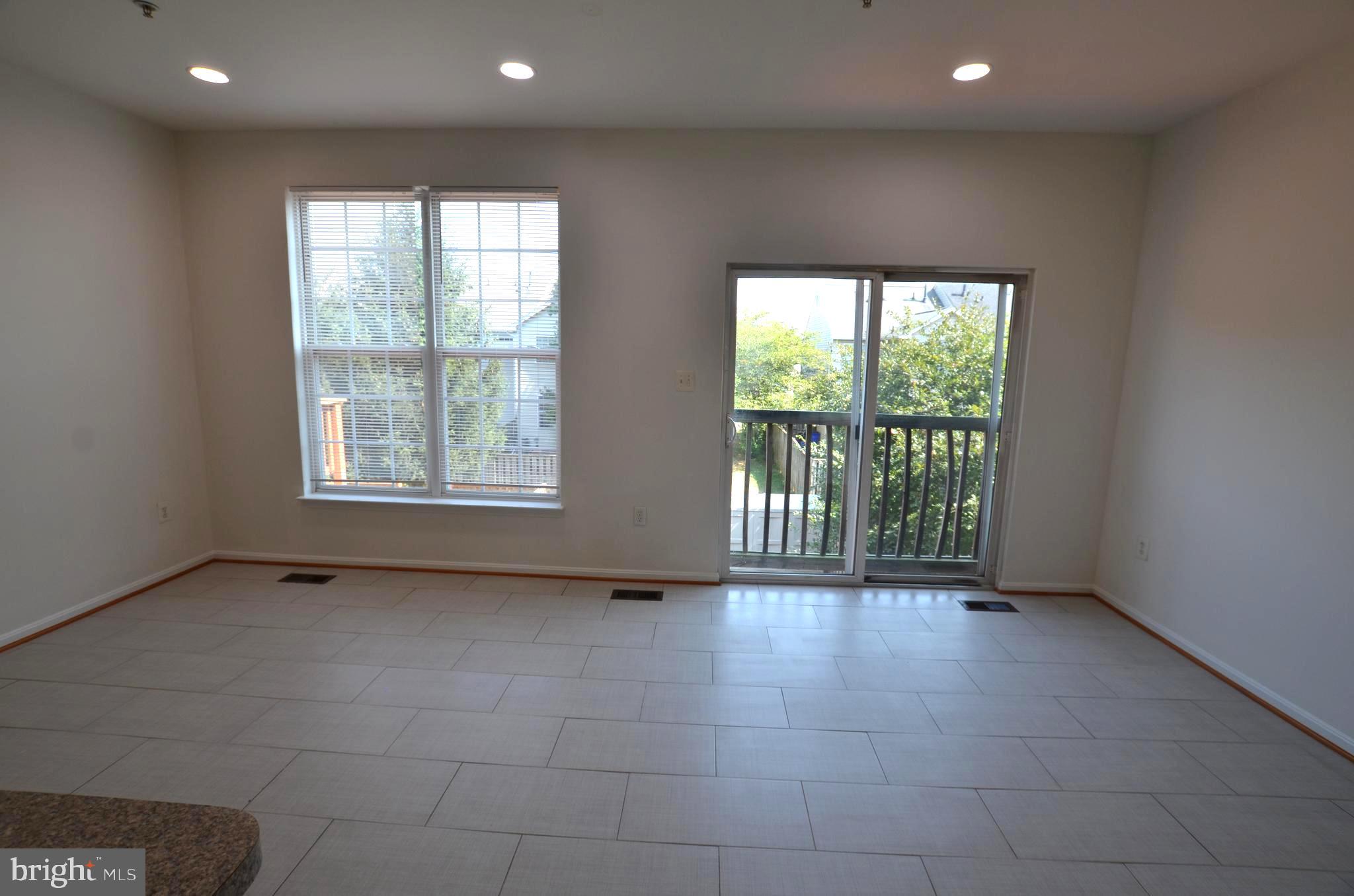 NORTH CROSSING - Residential Lease