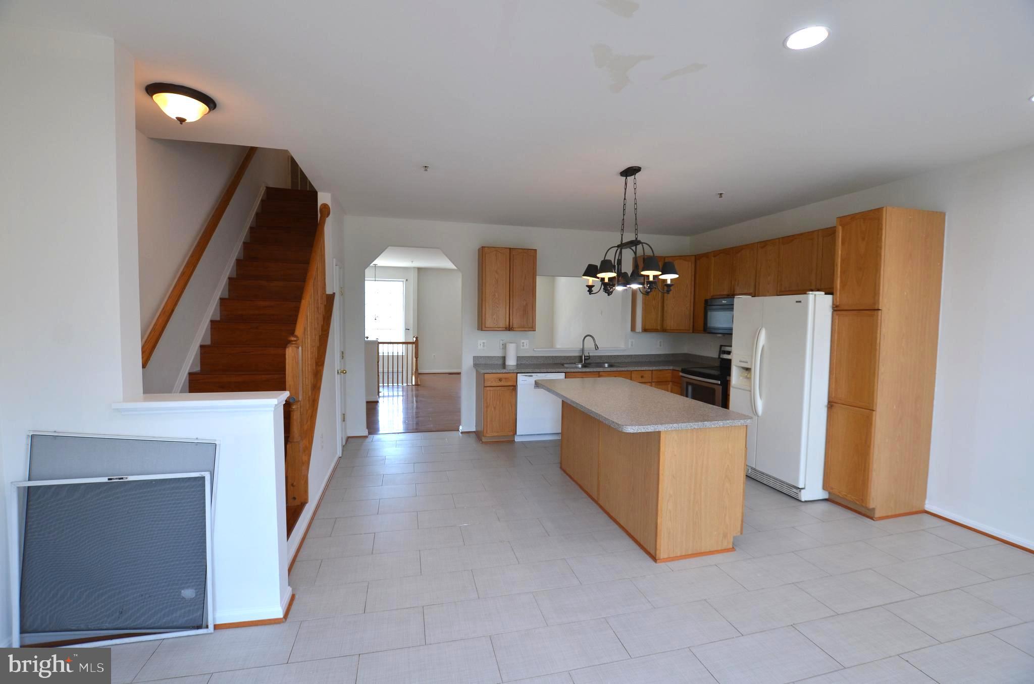 NORTH CROSSING - Residential Lease