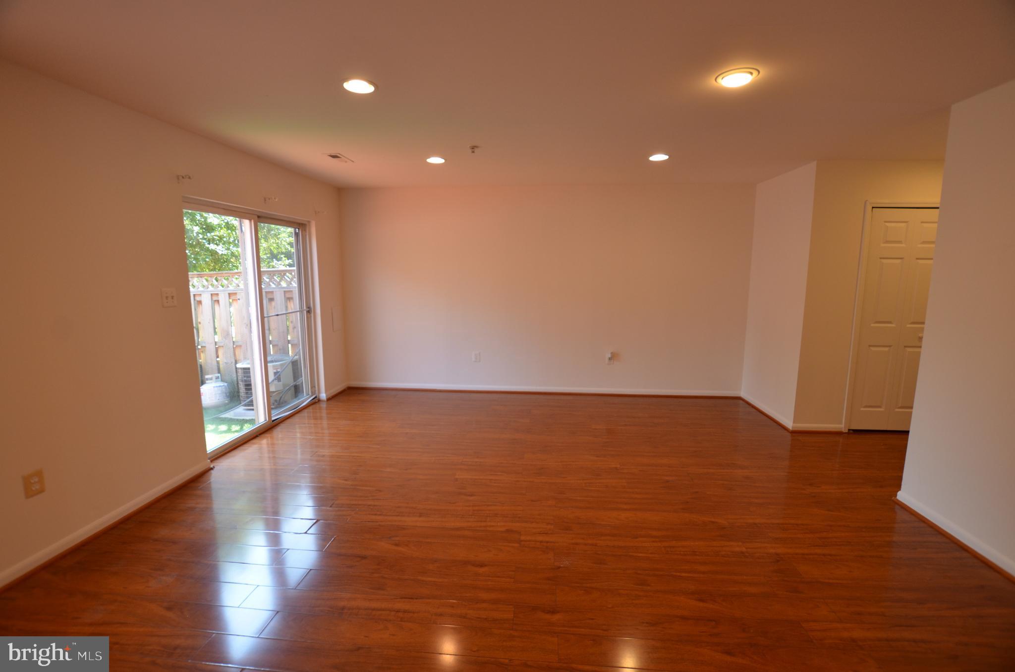 NORTH CROSSING - Residential Lease