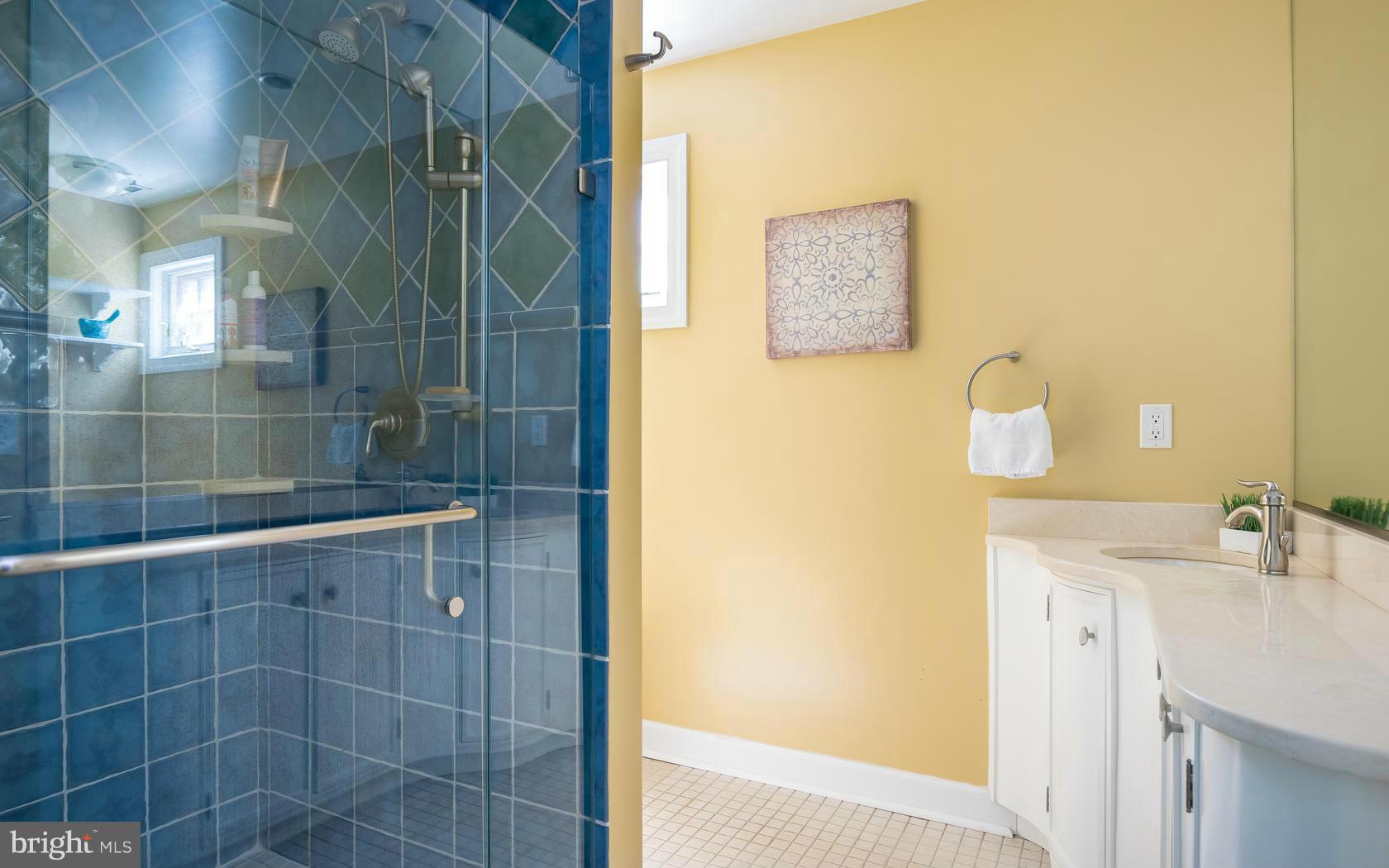 EASTPORT - Residential