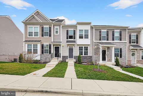 Townhouse For Sale - 1017 Flester Lane<br/> LAUREL, MD 20707