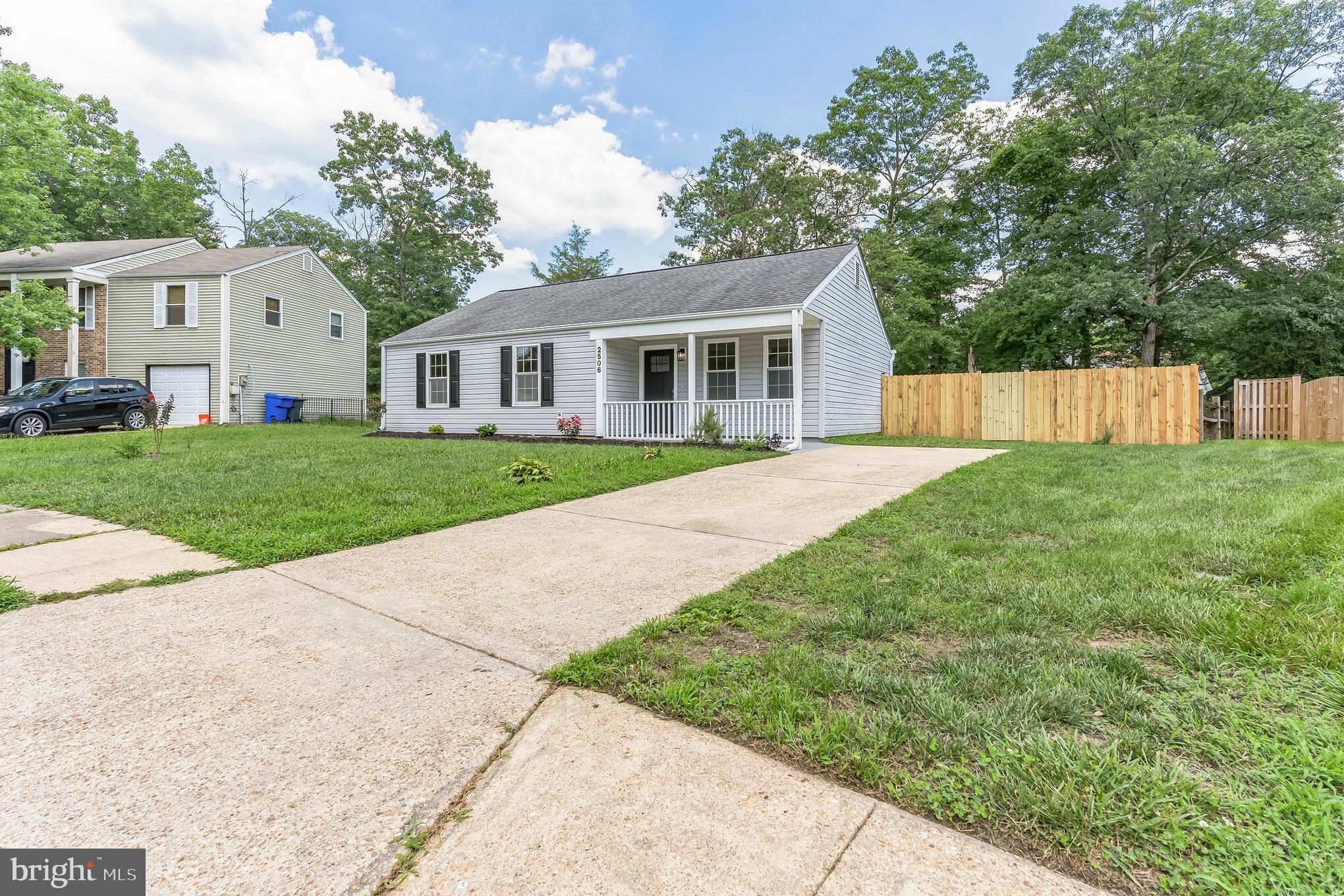 ST CHARLES BANNISTER - Residential