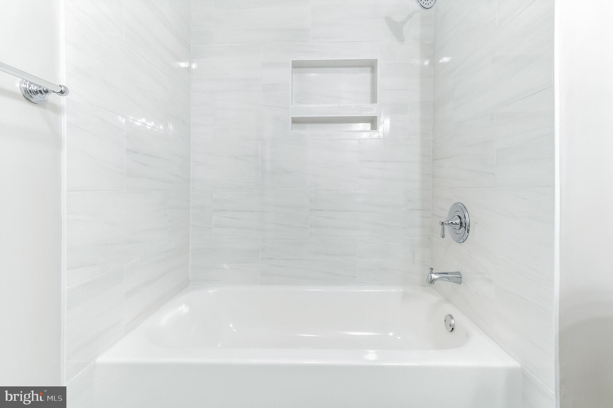 ST CHARLES BANNISTER - Residential