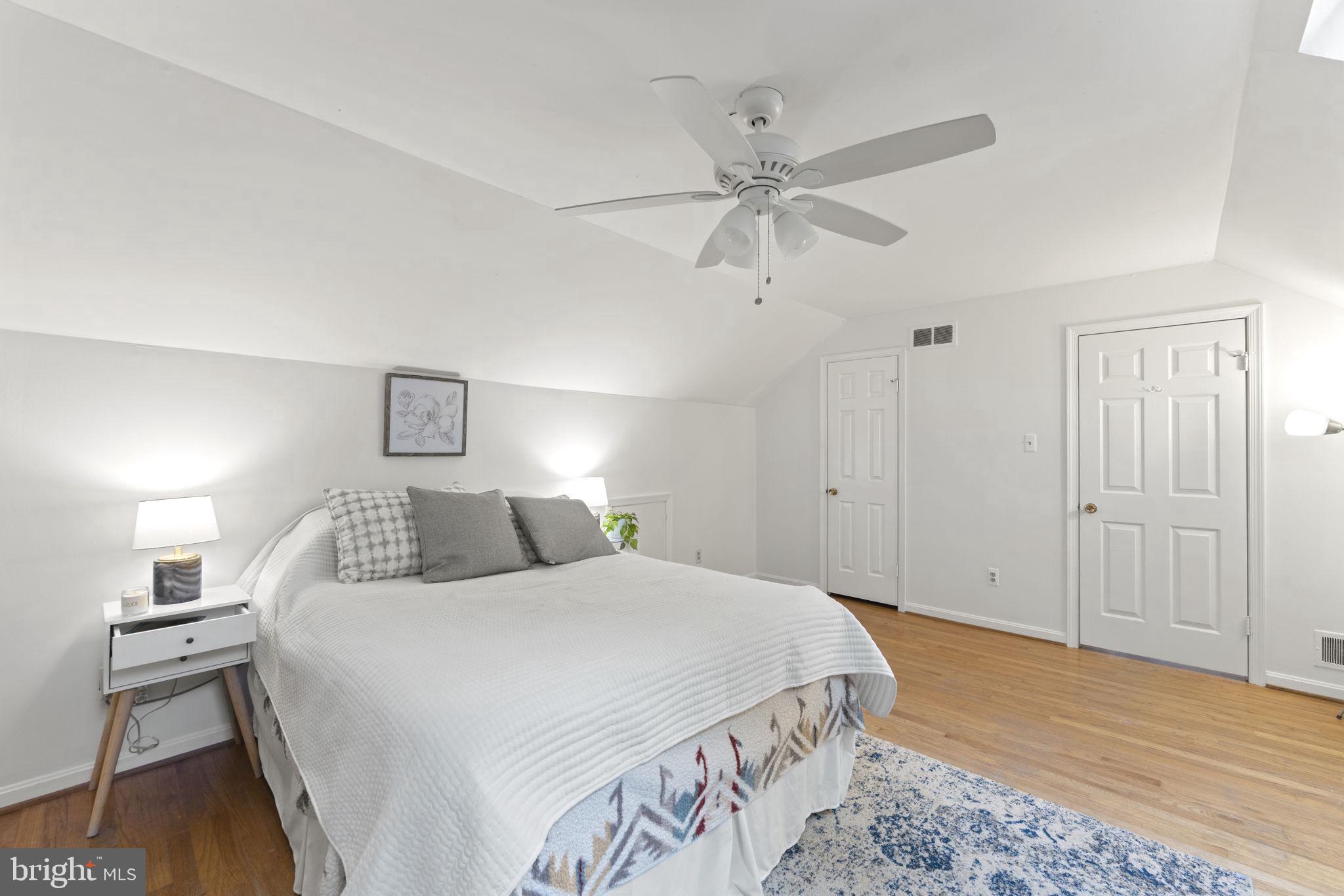 CAMELOT - Residential