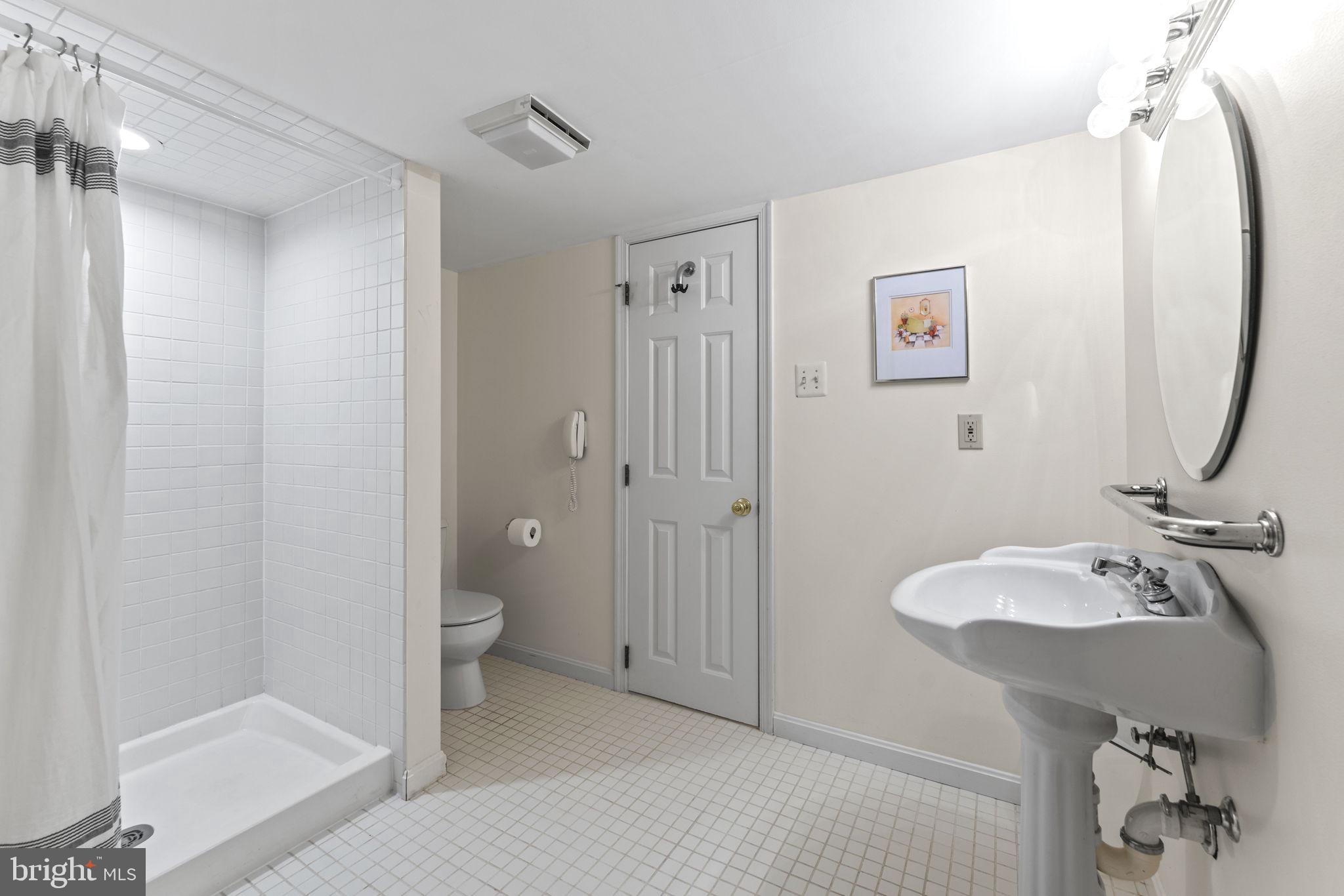 CAMELOT - Residential