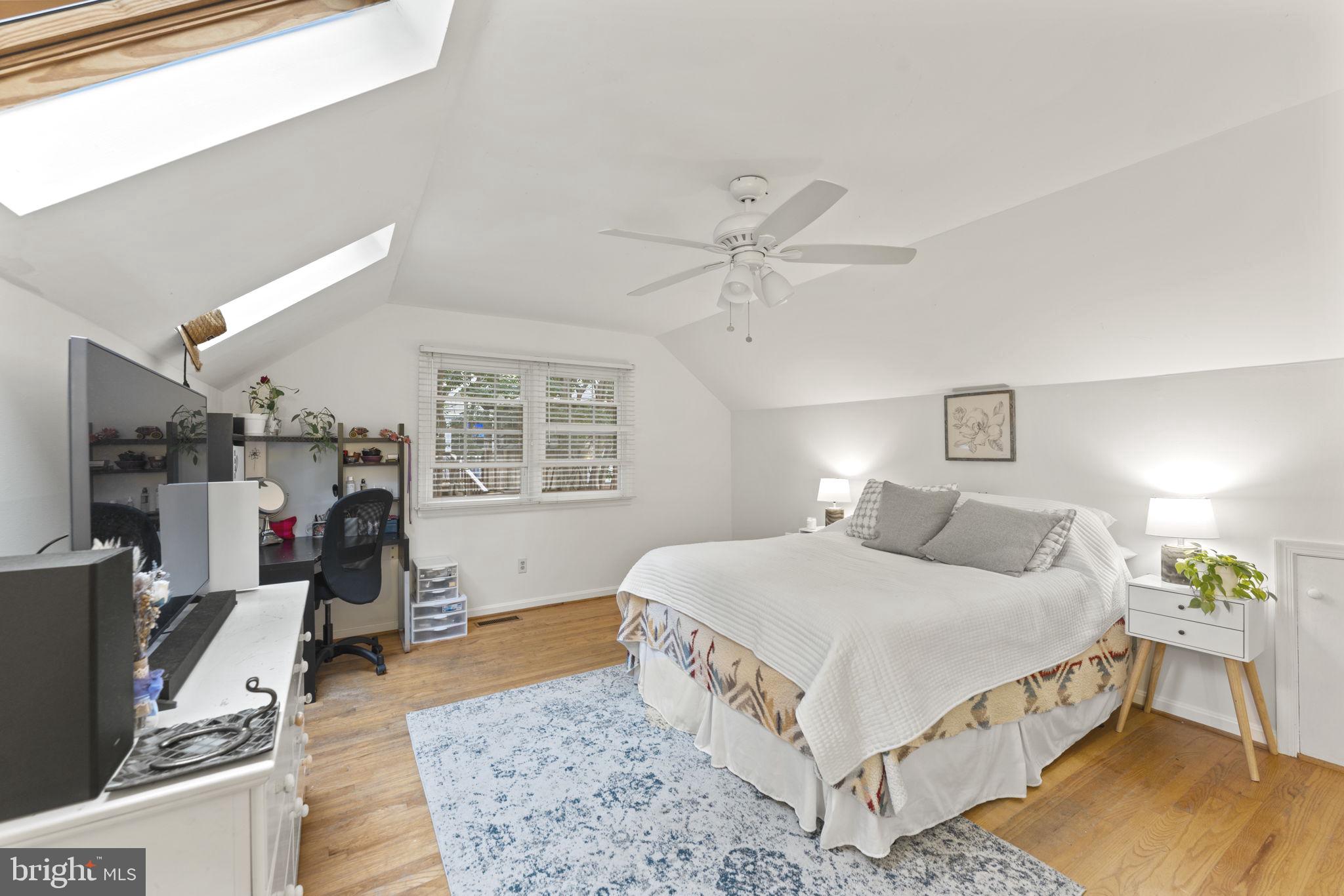 CAMELOT - Residential