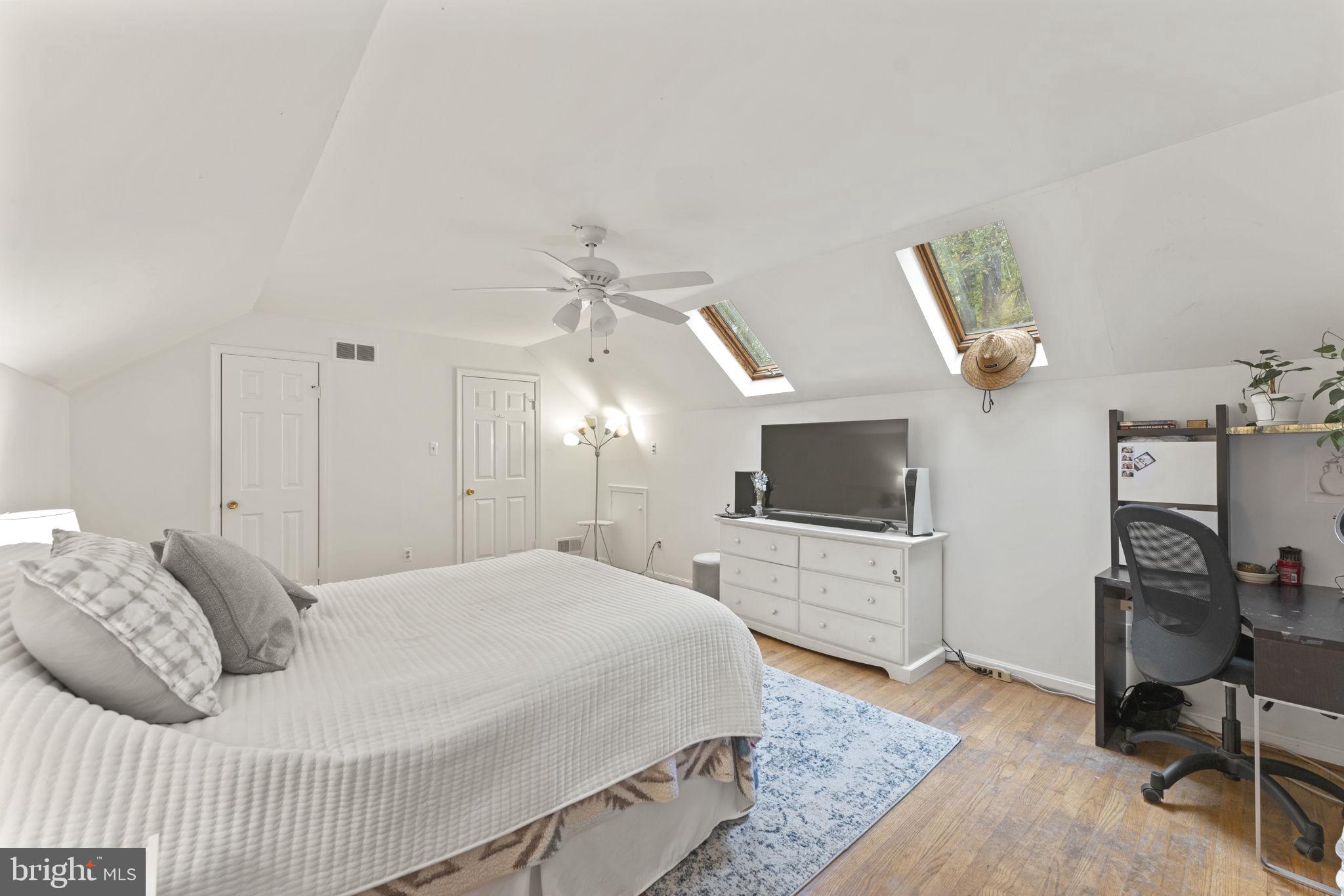 CAMELOT - Residential