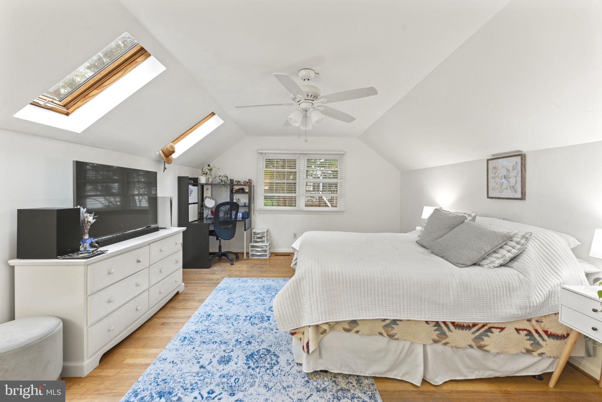 CAMELOT - Residential