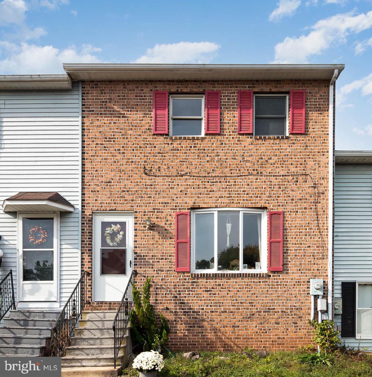 VILLAGE OF VALLEY GREEN - Residential
