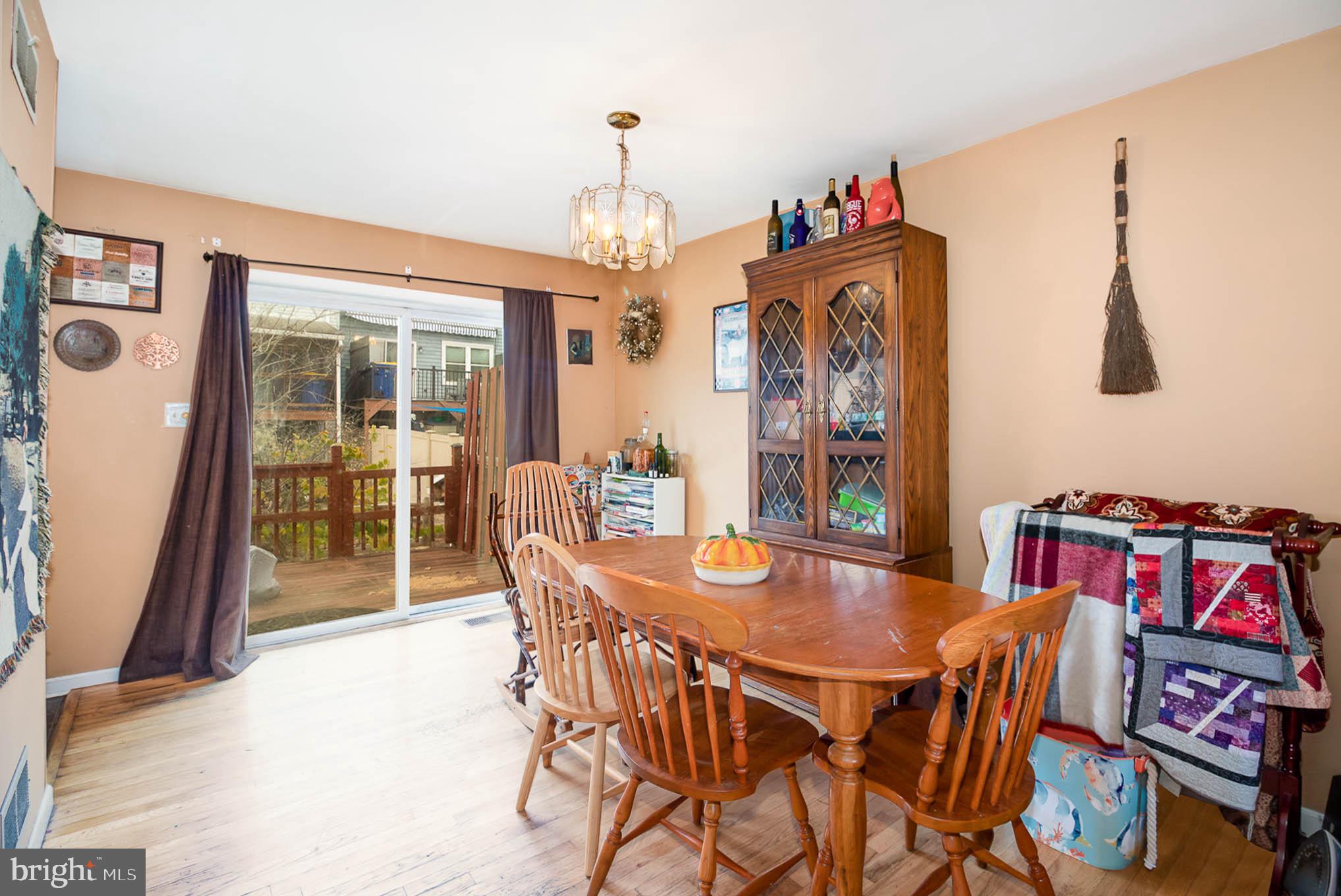 VILLAGE OF VALLEY GREEN - Residential