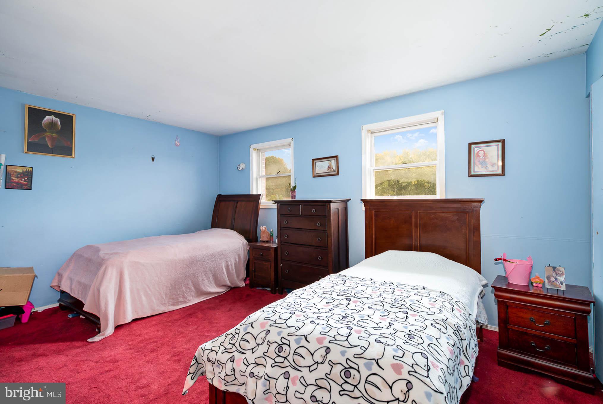 VILLAGE OF VALLEY GREEN - Residential