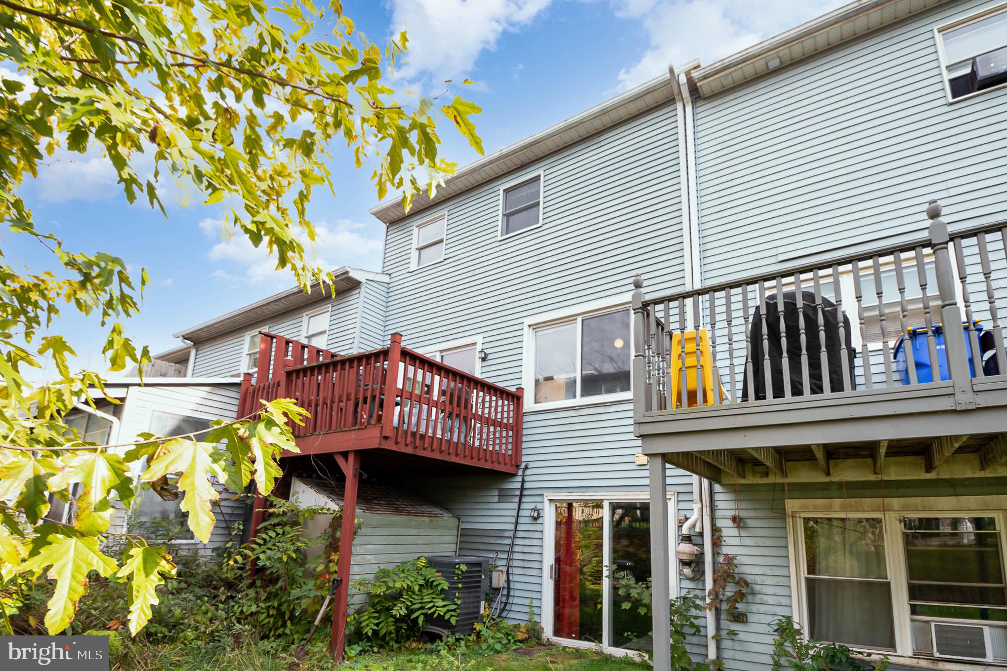 VILLAGE OF VALLEY GREEN - Residential
