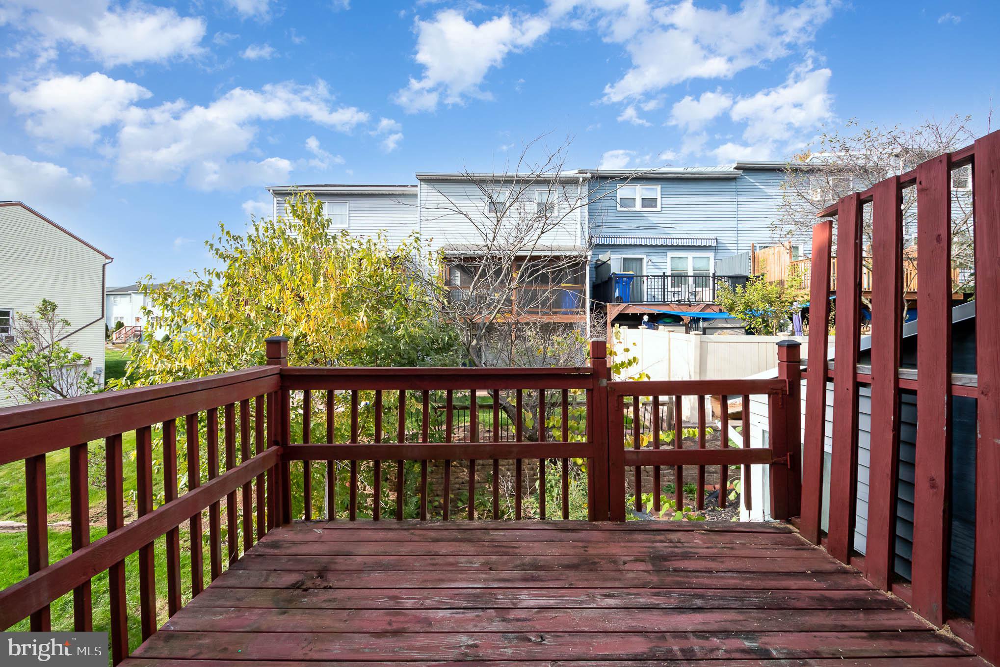 VILLAGE OF VALLEY GREEN - Residential