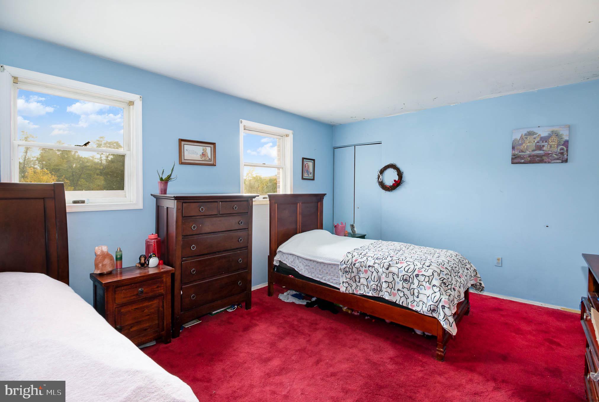 VILLAGE OF VALLEY GREEN - Residential