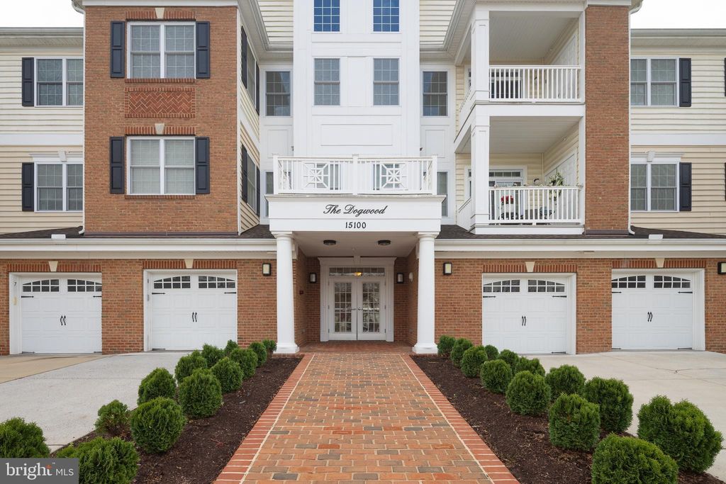 Photo of 15100 Heather Mill Lane #407, HAYMARKET, VA 20169 (MLS # VAPW2107710)