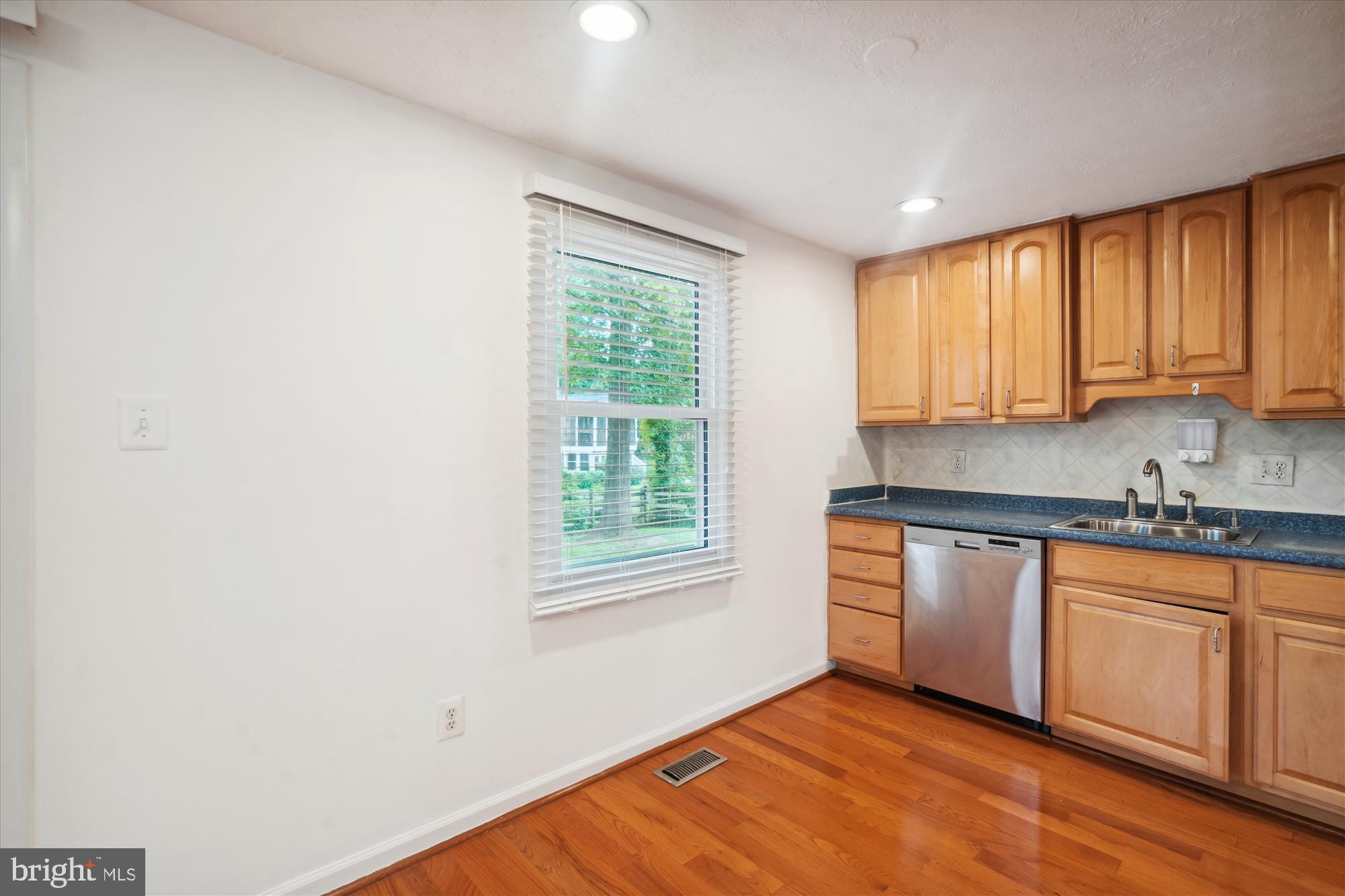 VILLAGE OF OWEN BROWN - Residential