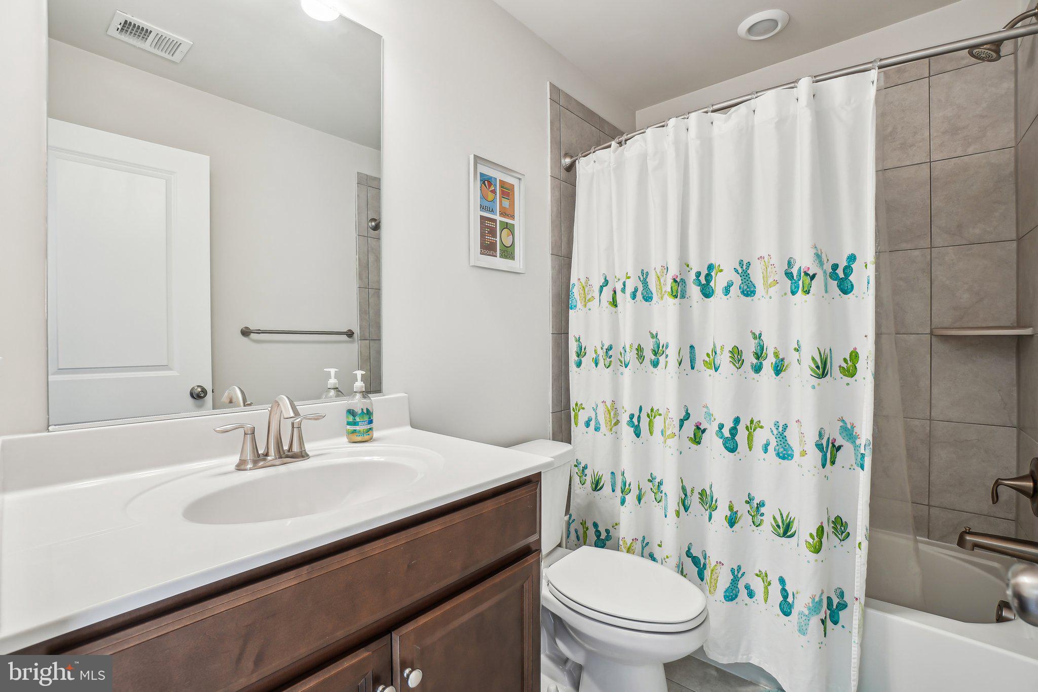 COLLEGE PARK - Residential