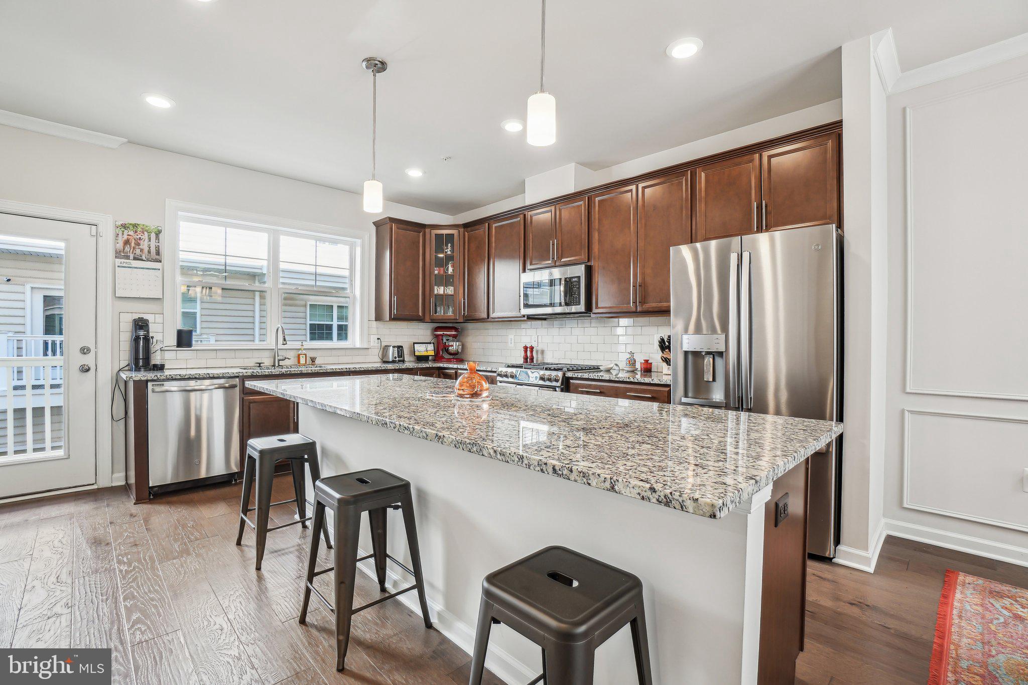 COLLEGE PARK - Residential