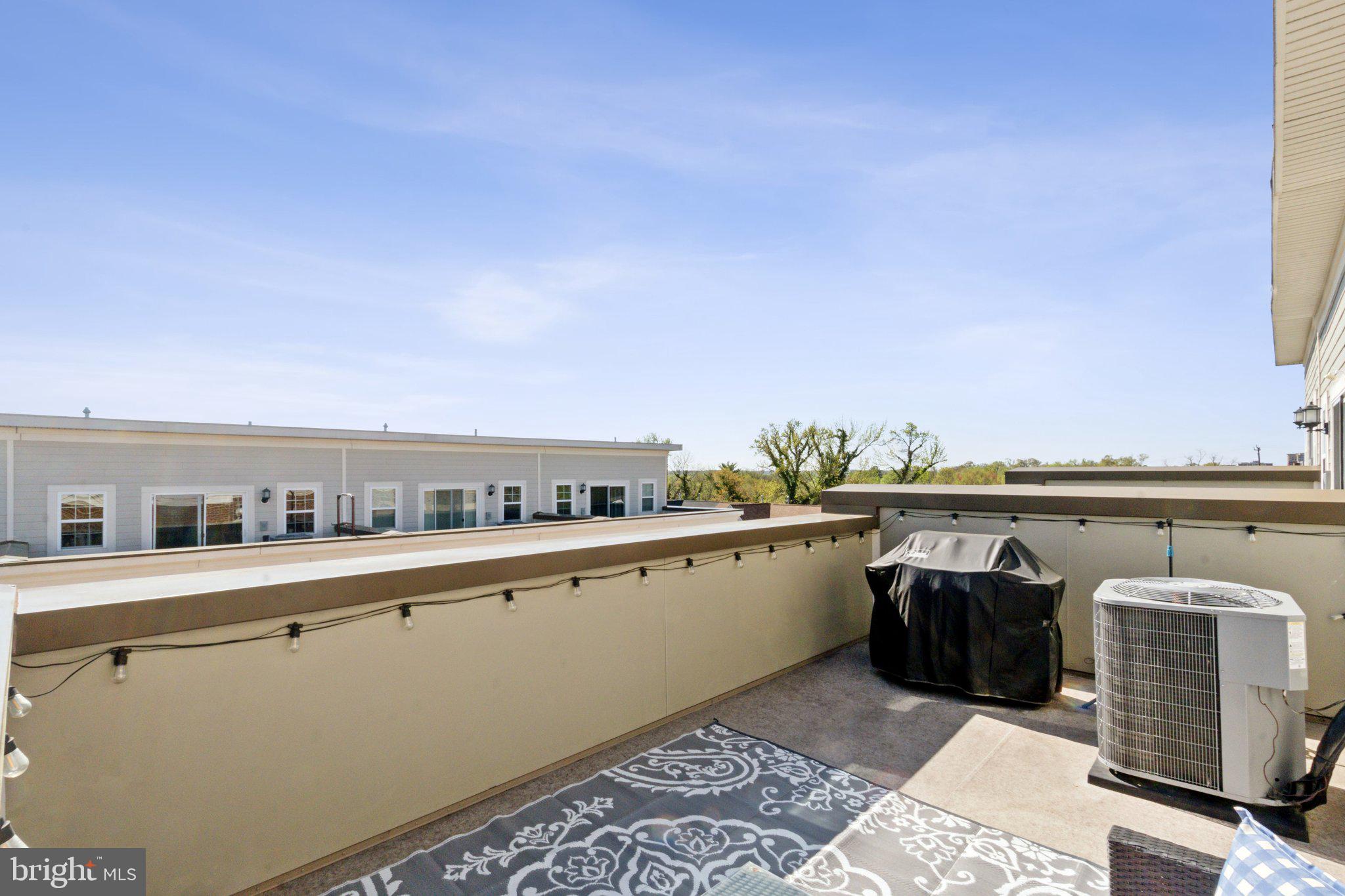 COLLEGE PARK - Residential