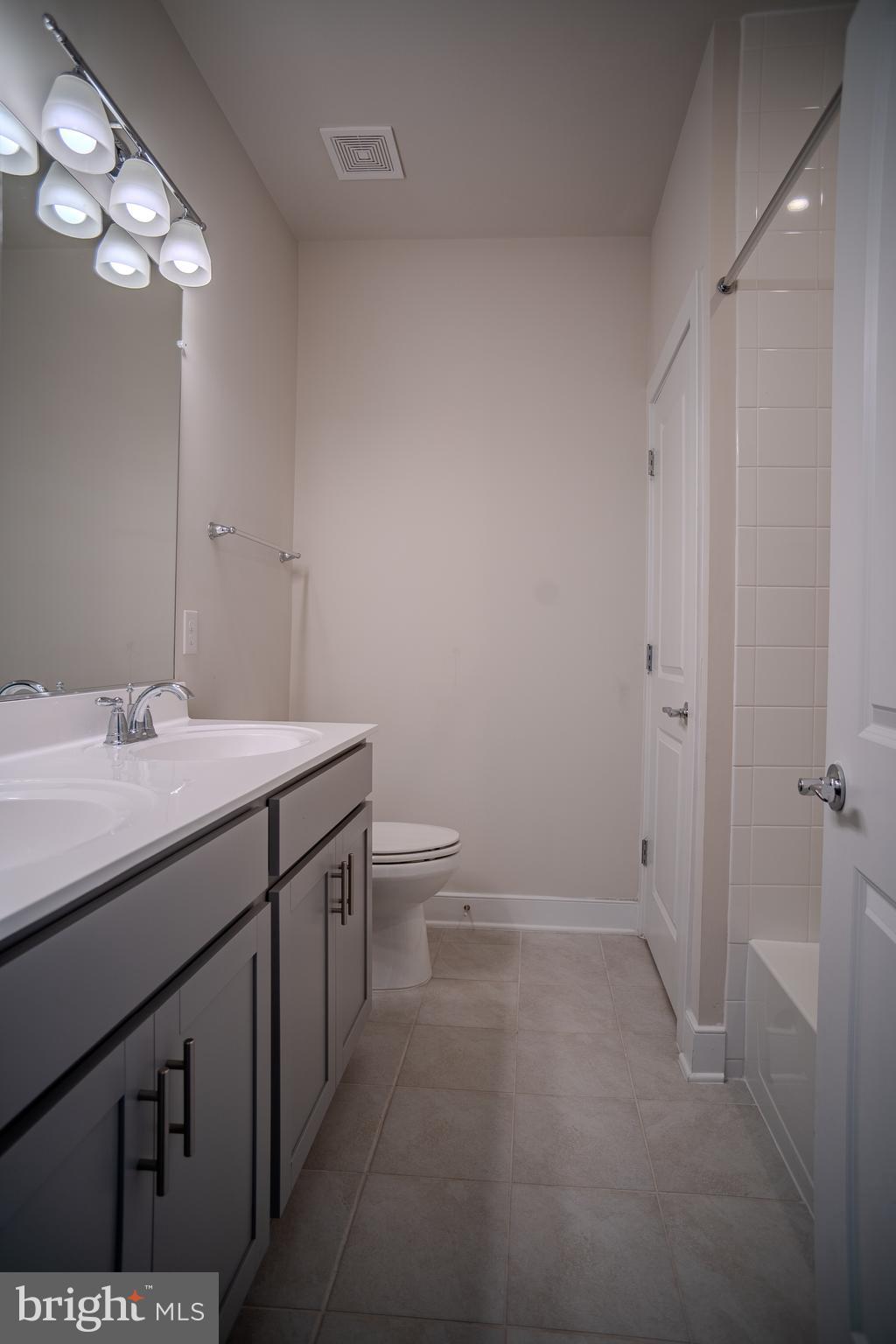 POTOMAC SHORES - Residential