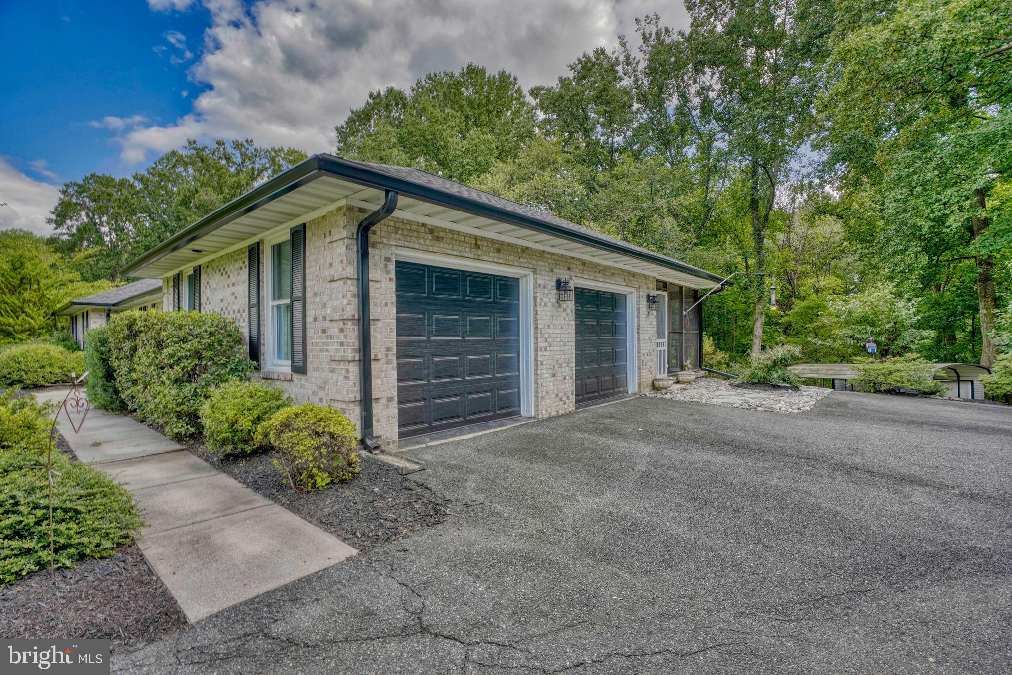 GREENFIELDS - Residential