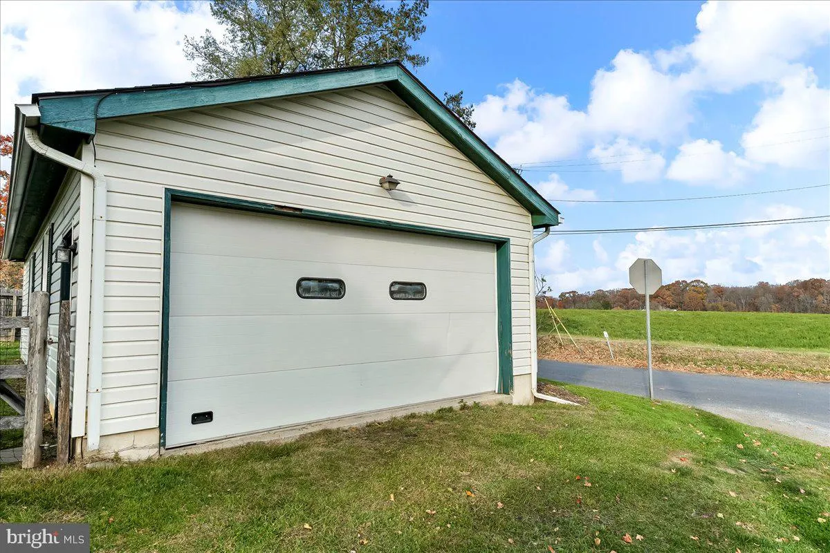 Coatesville, Pennsylvania 19320, United States, 8 Bedrooms Bedrooms, ,Residential,Pending,250875