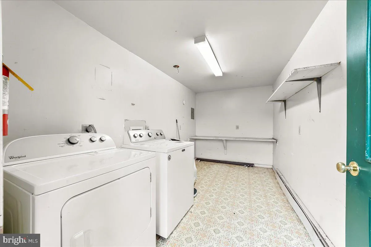 Coatesville, Pennsylvania 19320, United States, 8 Bedrooms Bedrooms, ,Residential,Pending,250875