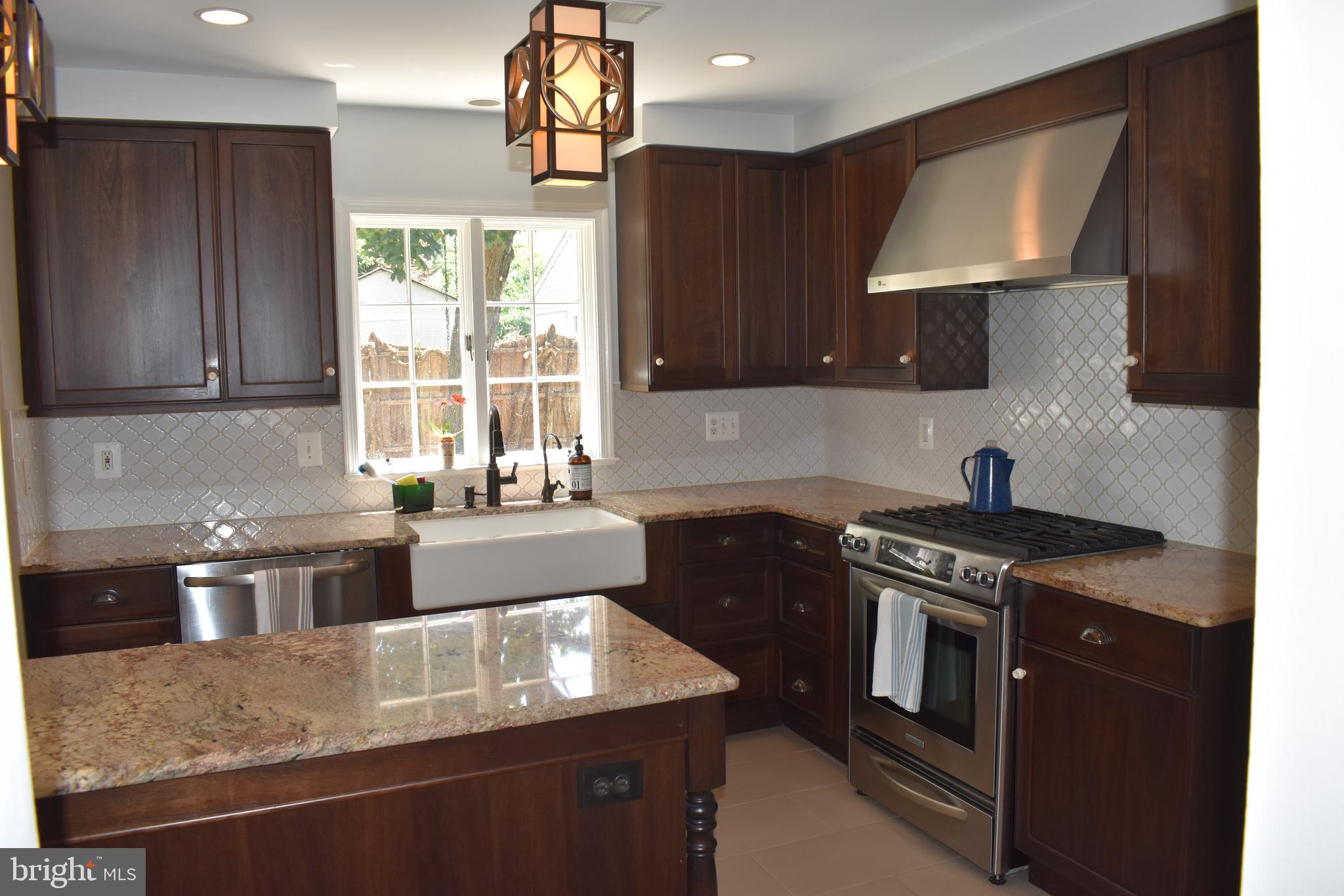 HENDRY ESTATES - Residential Lease