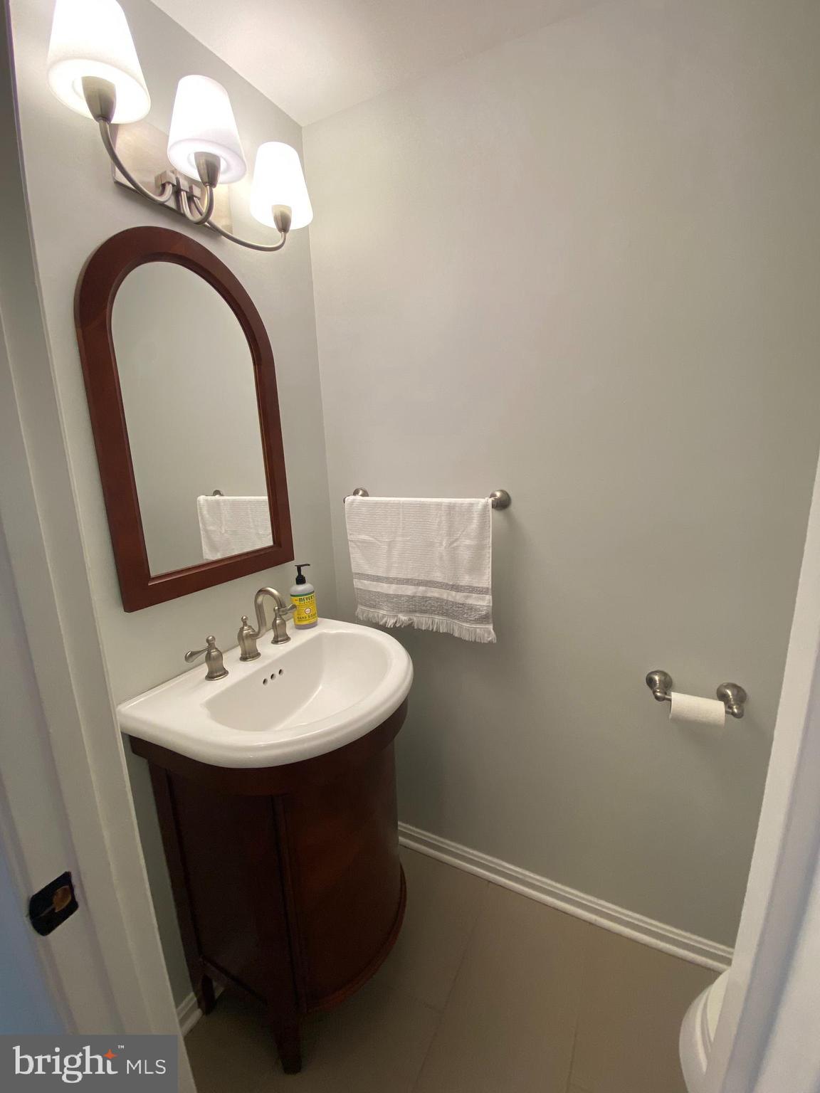 HENDRY ESTATES - Residential Lease