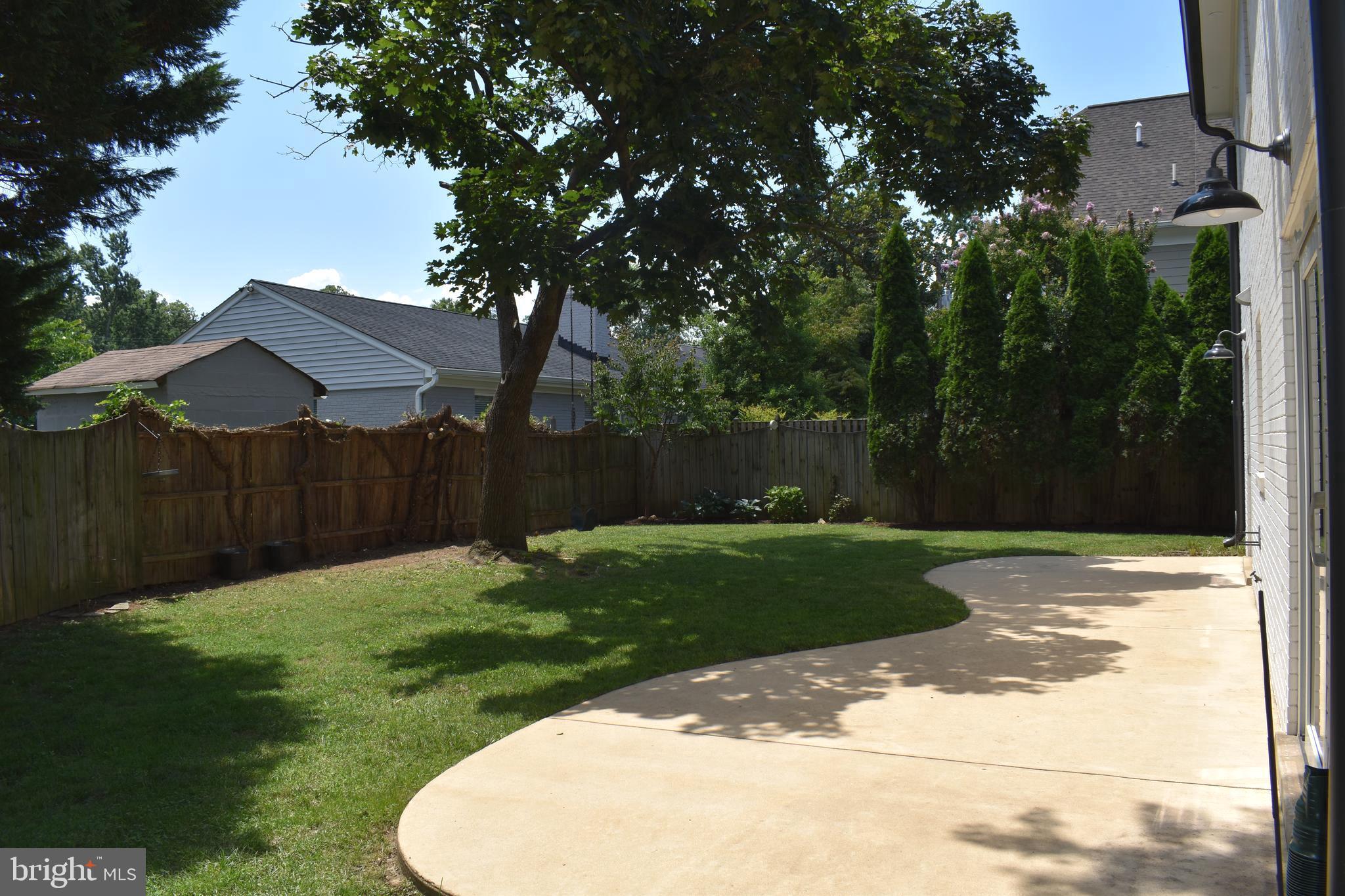 HENDRY ESTATES - Residential Lease