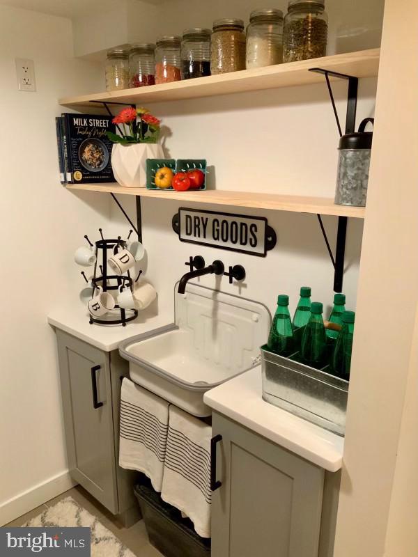 HENDRY ESTATES - Residential Lease