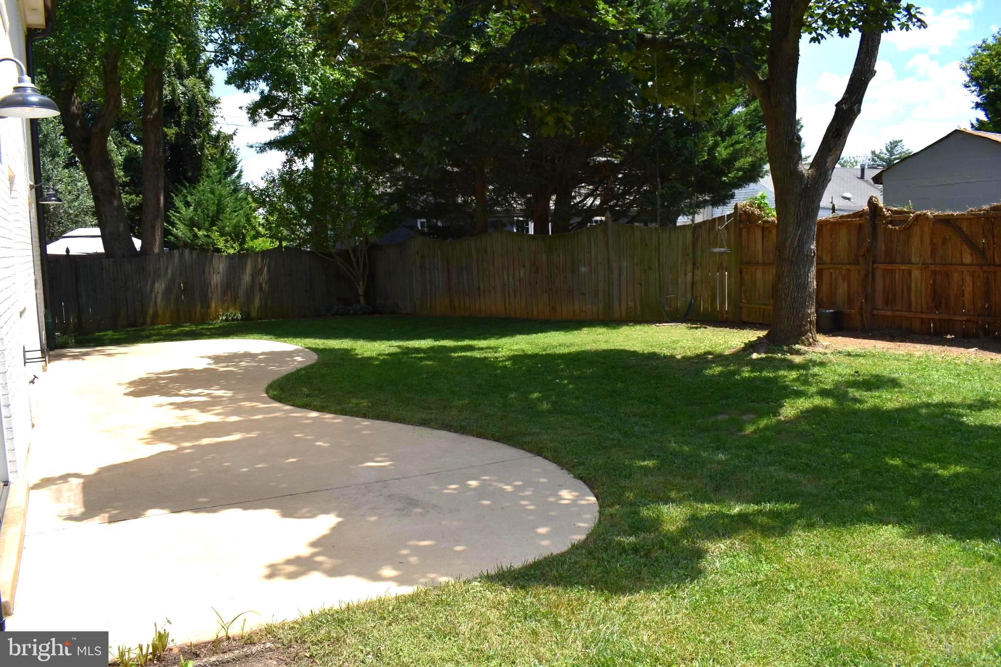 HENDRY ESTATES - Residential Lease