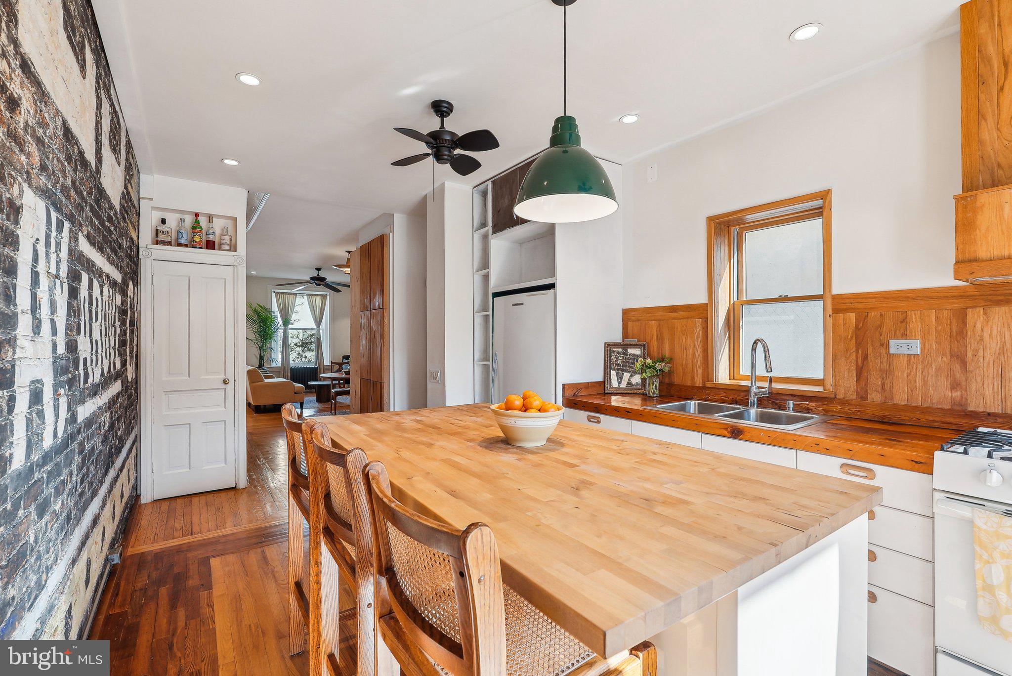 POINT BREEZE - Residential