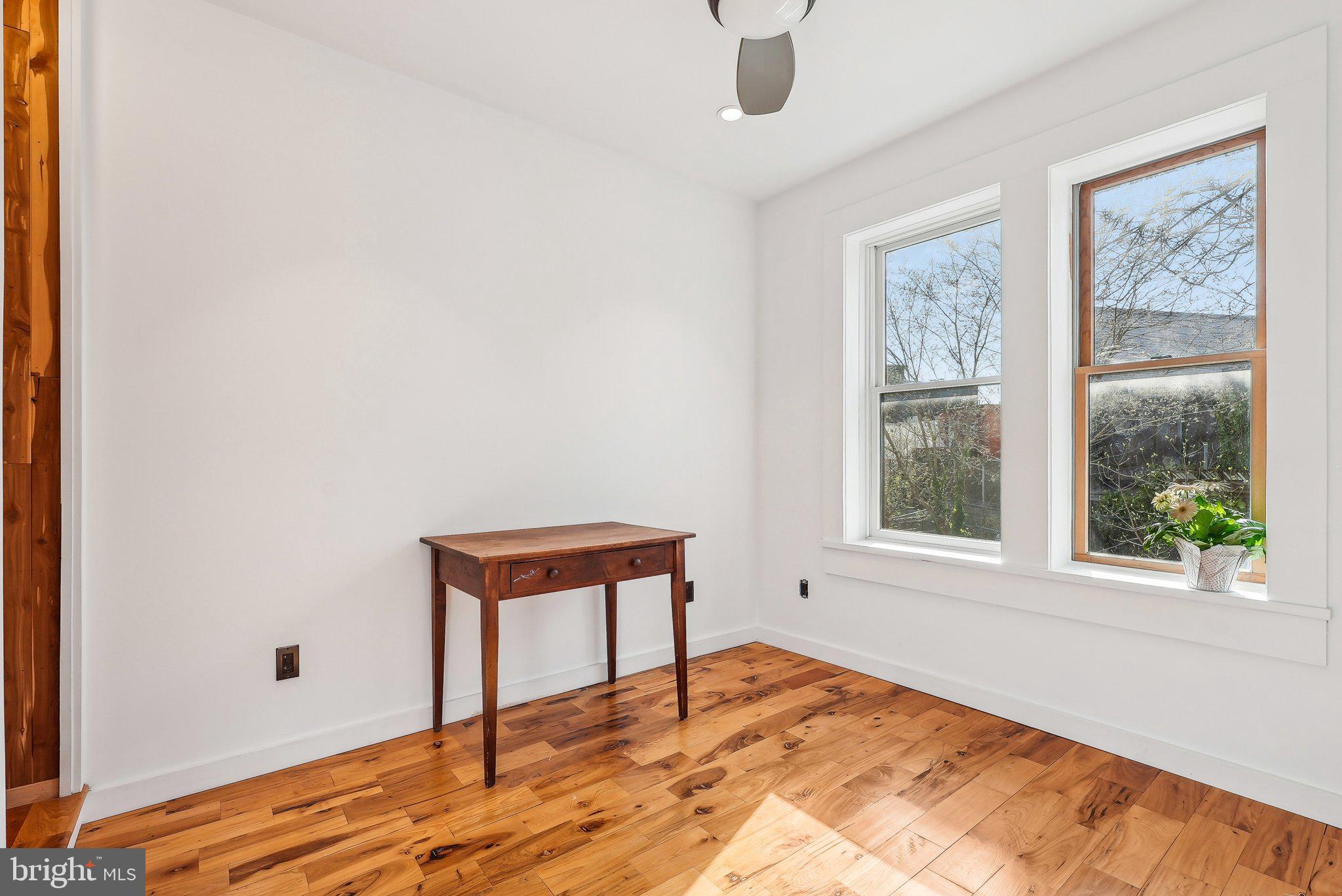 POINT BREEZE - Residential