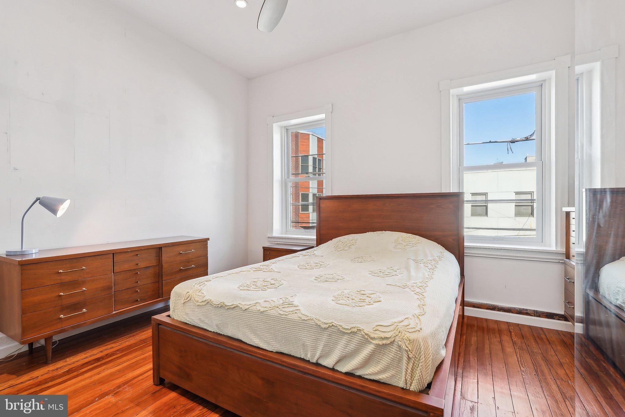 POINT BREEZE - Residential