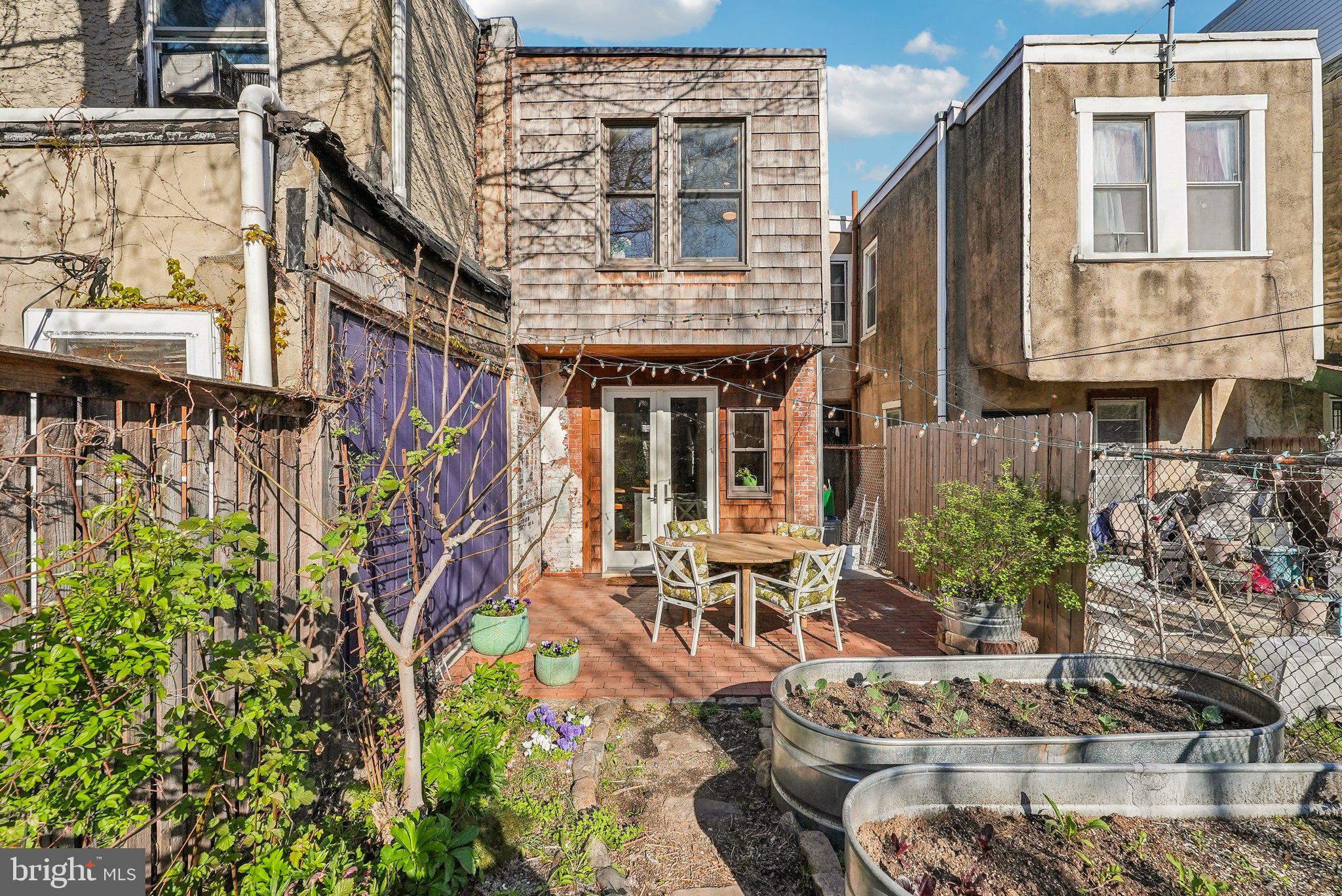 POINT BREEZE - Residential