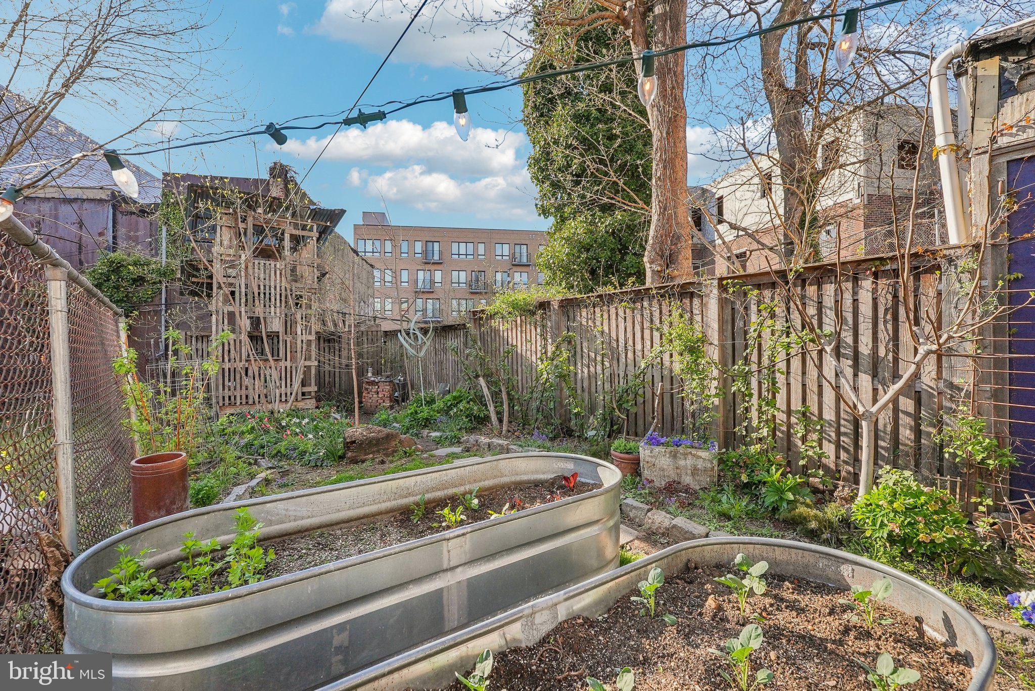 POINT BREEZE - Residential