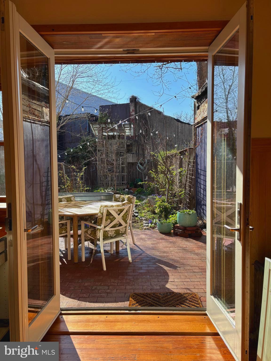 POINT BREEZE - Residential