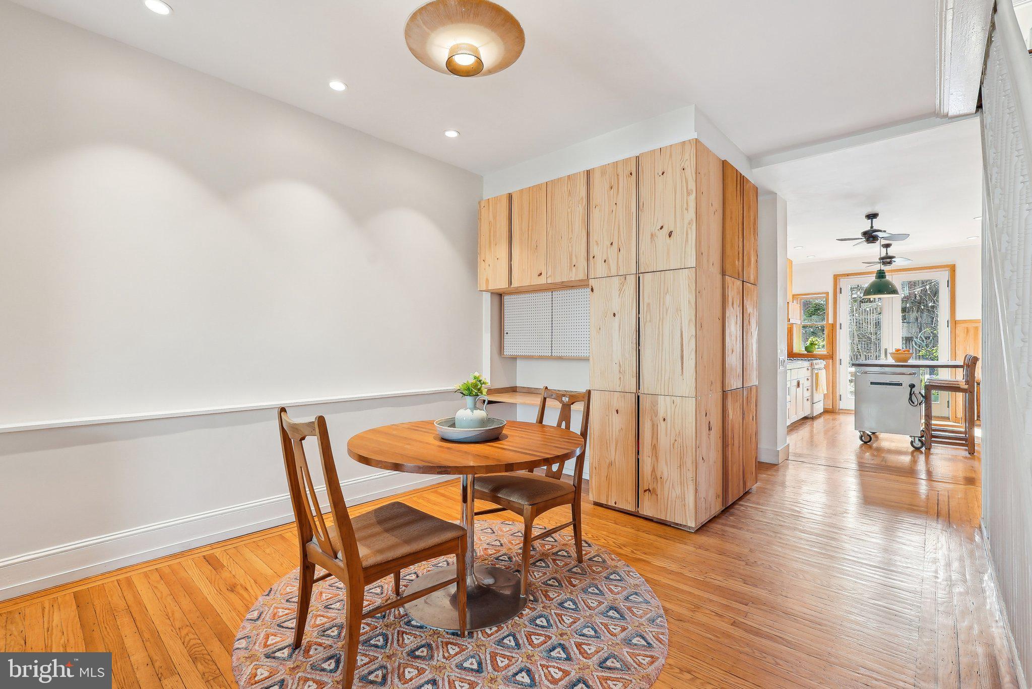 POINT BREEZE - Residential