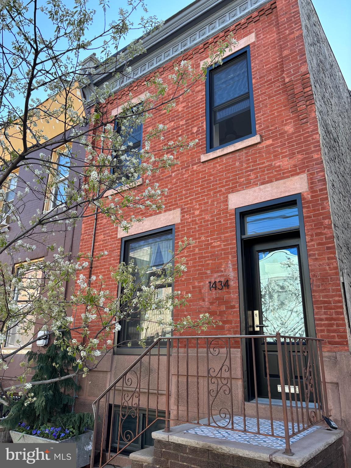 POINT BREEZE - Residential