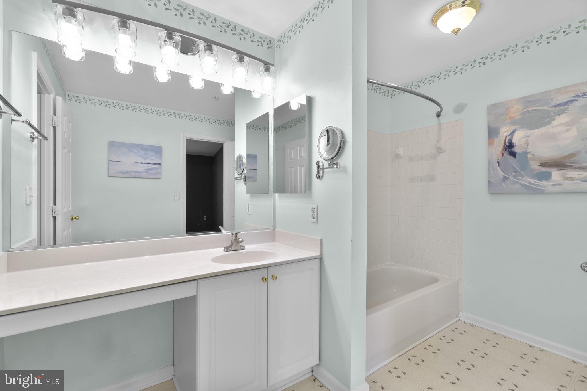 SYCAMORE MEWS - Residential